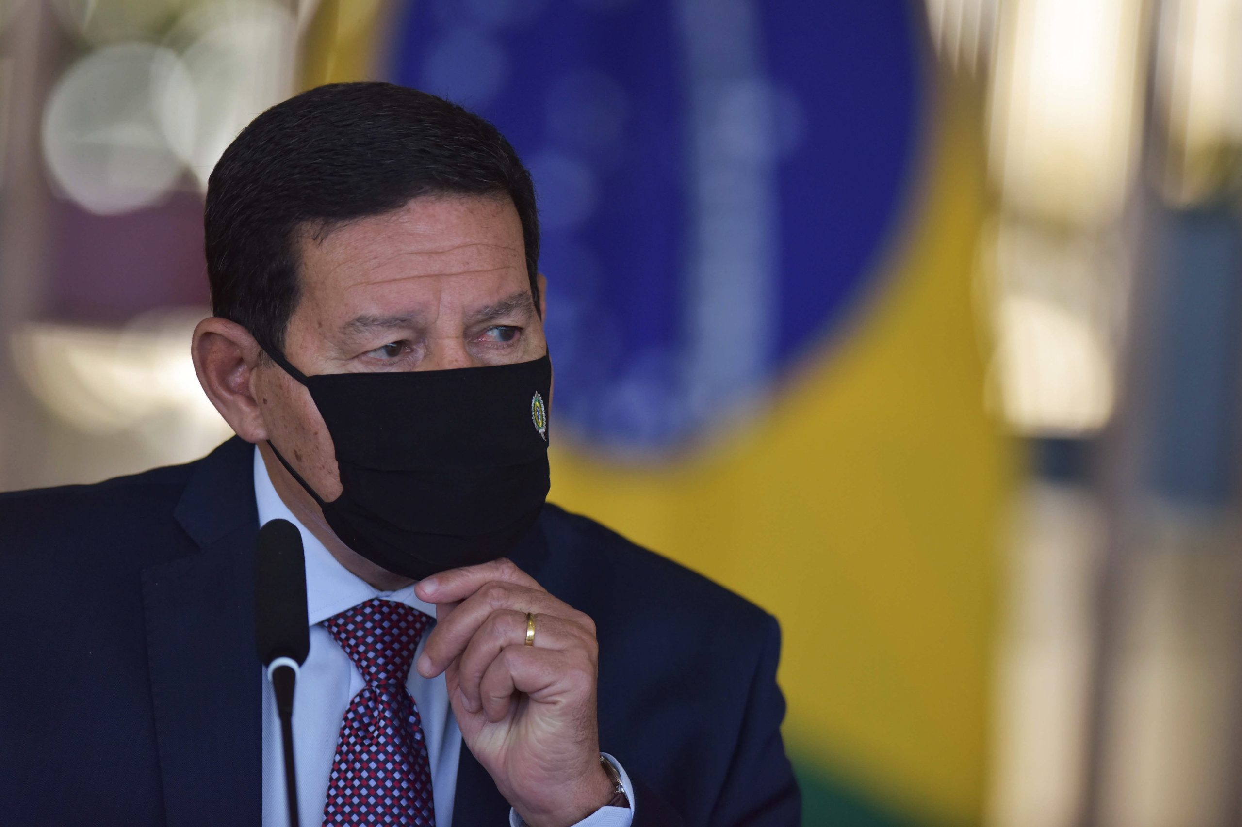 Vice-PR brasileiro diz que há um opositor dentro do Governo a divulgar dados negativos sobre queimadas
