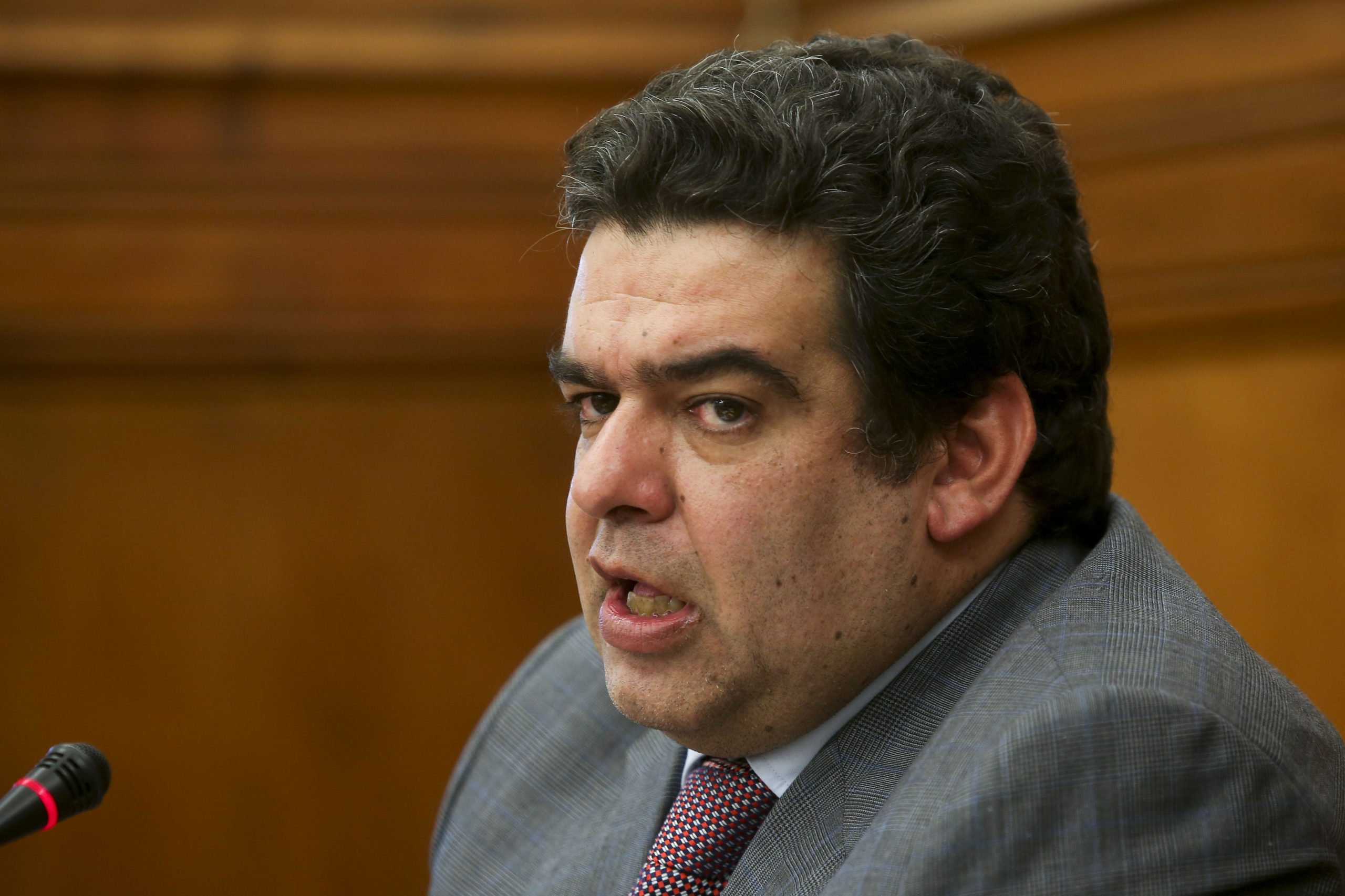 PS quer ouvir hoje Rocha Andrade sobre a “eventual falha política” que resultou na “fuga” dos 10 mil milhões de euros