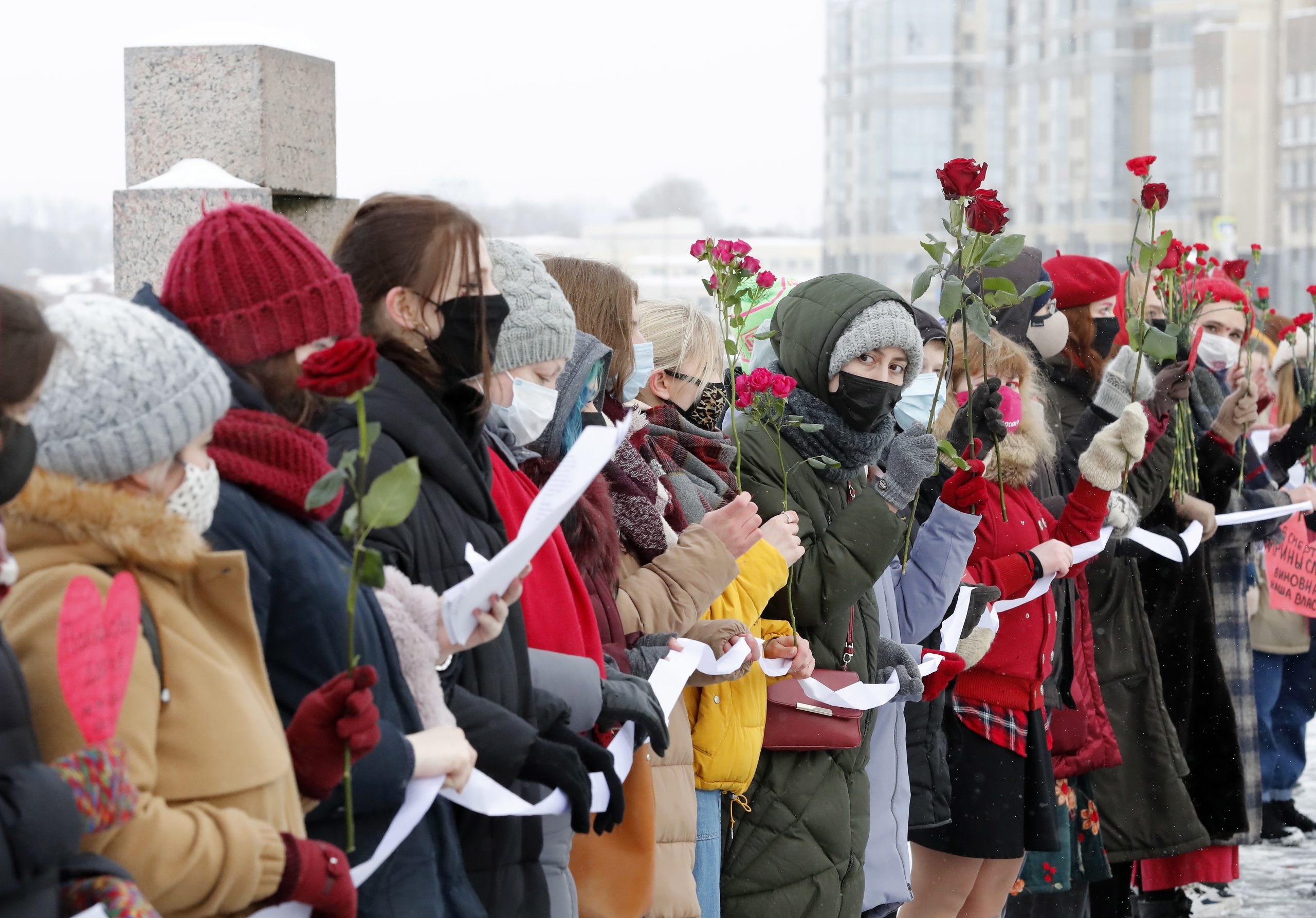 Centenas de mulheres juntas em Moscovo em solidariedade com a mulher de Alexei Navalny
