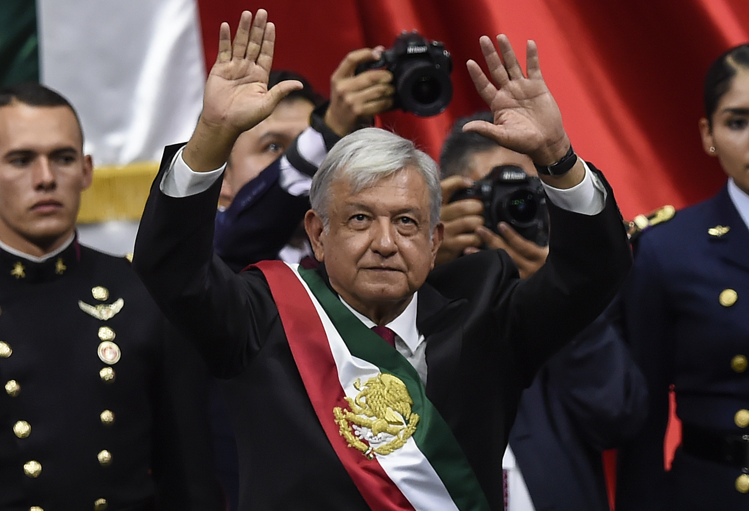México inicia viragem histórica à esquerda com López Obrador