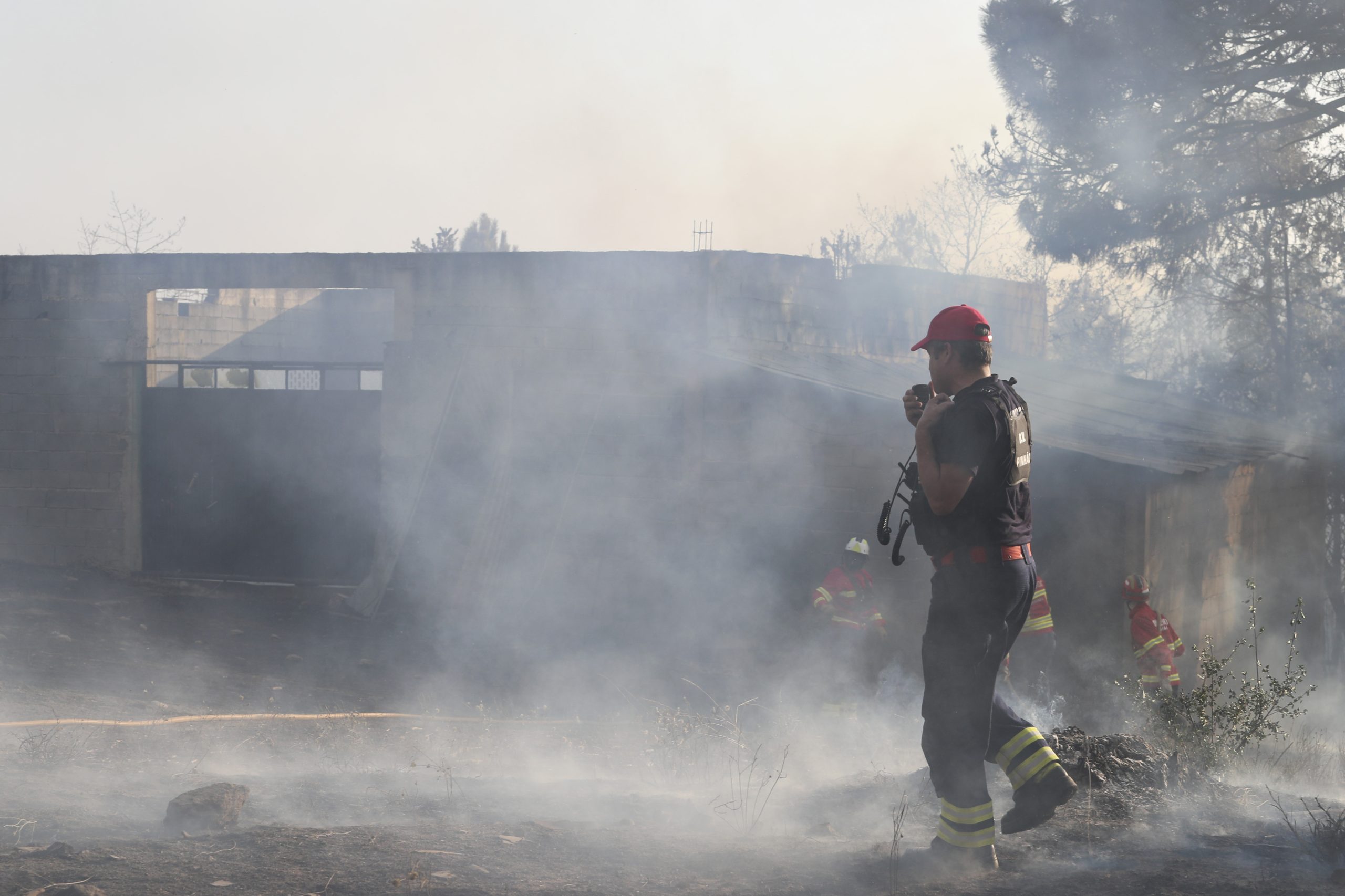Dominados dois dos três fogos que deflagraram no domingo em Mangualde