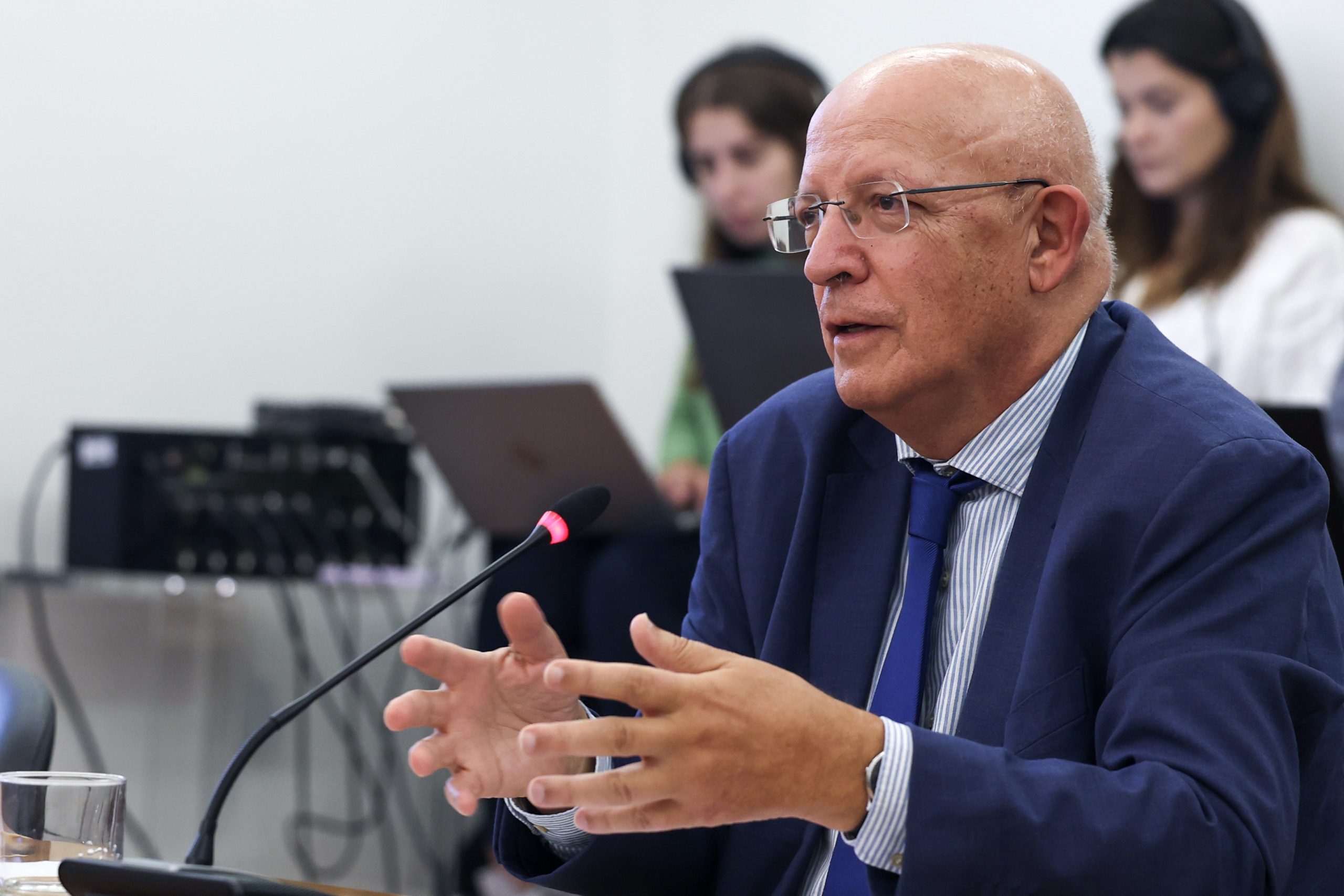 Santos Silva pede “cabeça fria” ao PS e direção legitimada o mais depressa possível