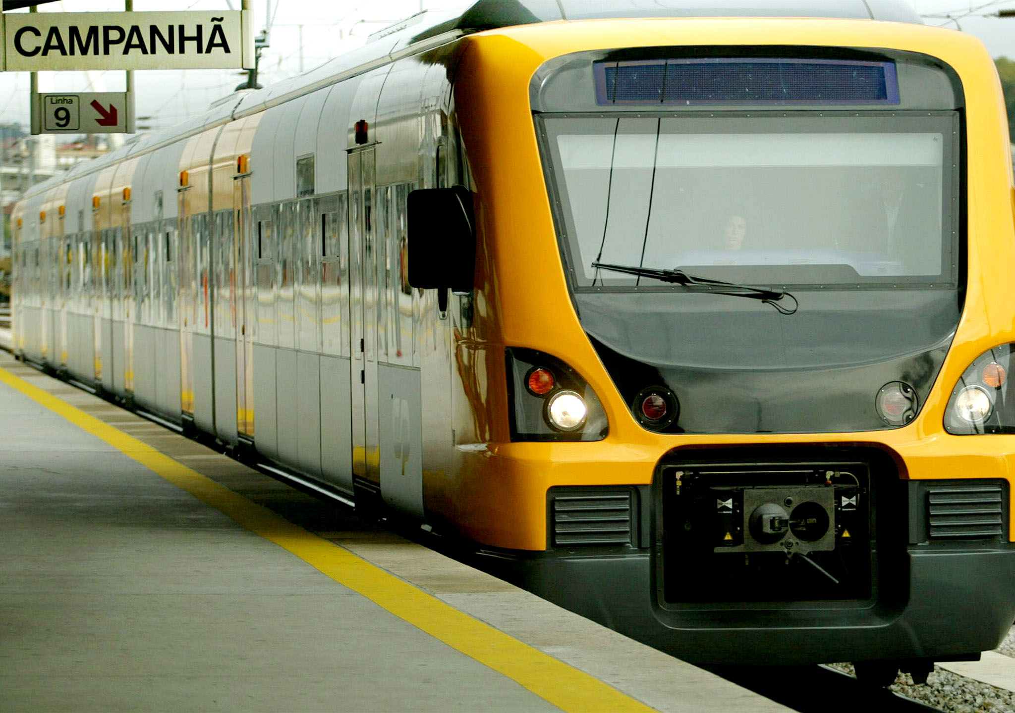 Governo aprova despesa para contrato de concessão do TGV entre Campanhã e Oiã