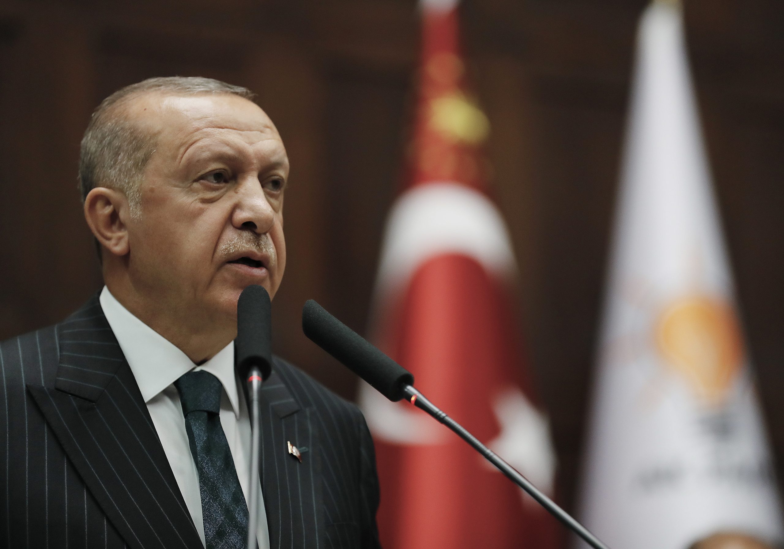 Erdogan saúda Boris Johnson e espera reforço das relações turco-britânicas