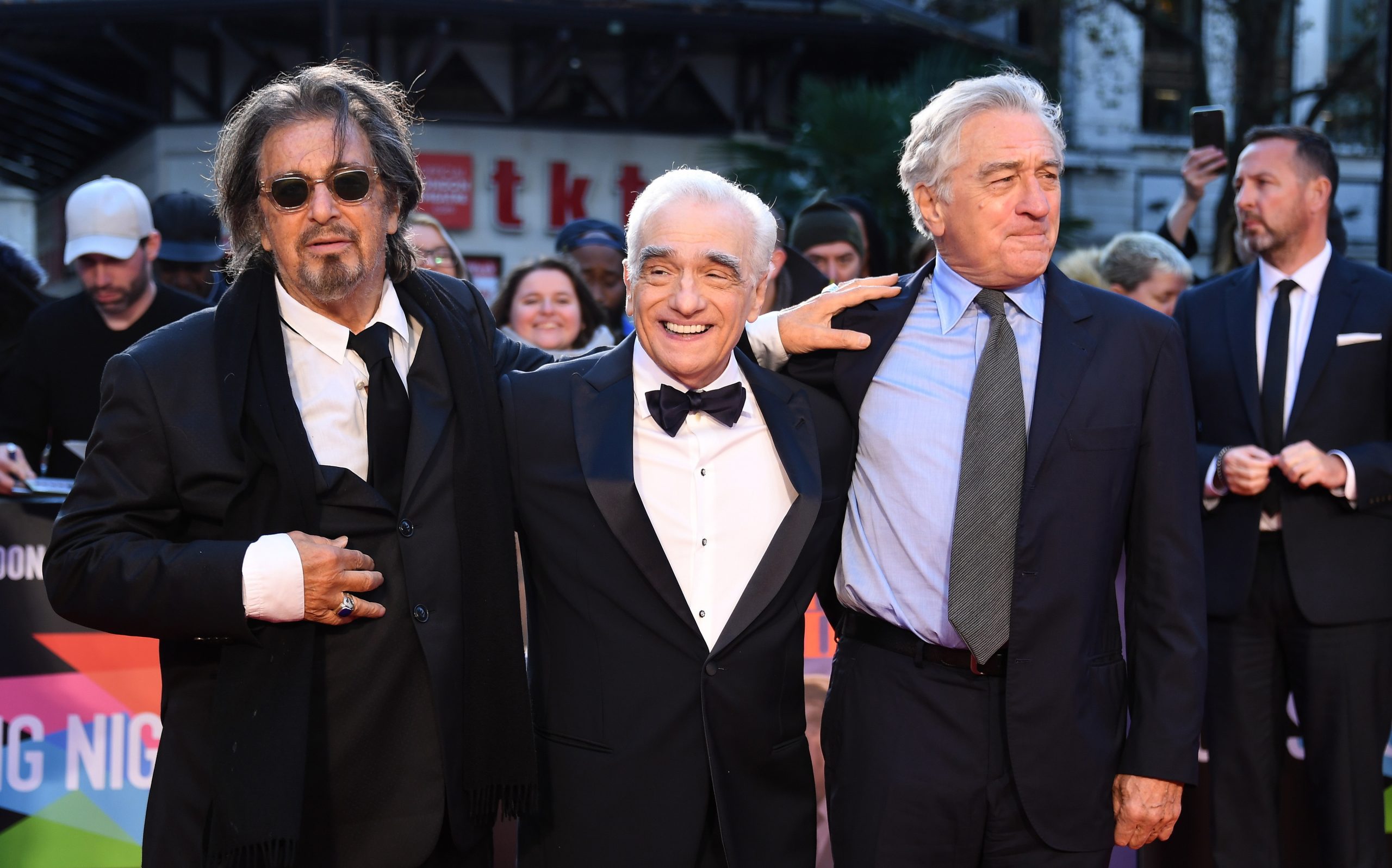 Abram o Dom Perignon e perca-se a vergonha porque os Globos da Netflix estão aí