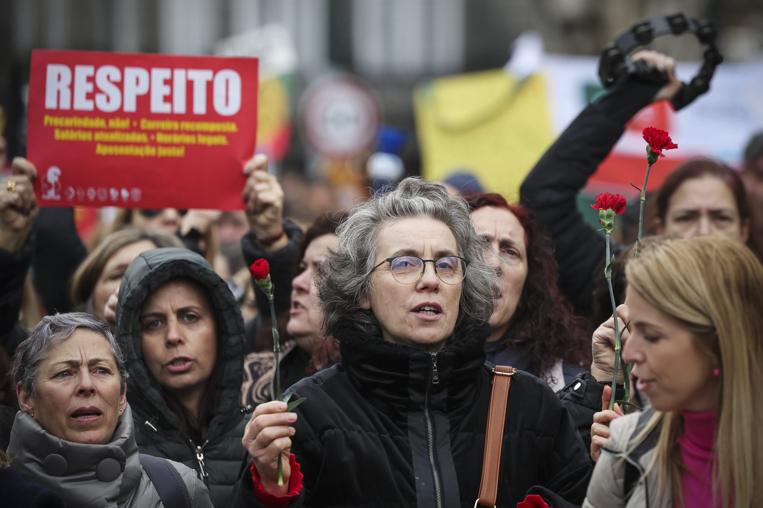 OE2024: Docentes colocados a mais de 70 quilómetros de casa terão apoio à renda