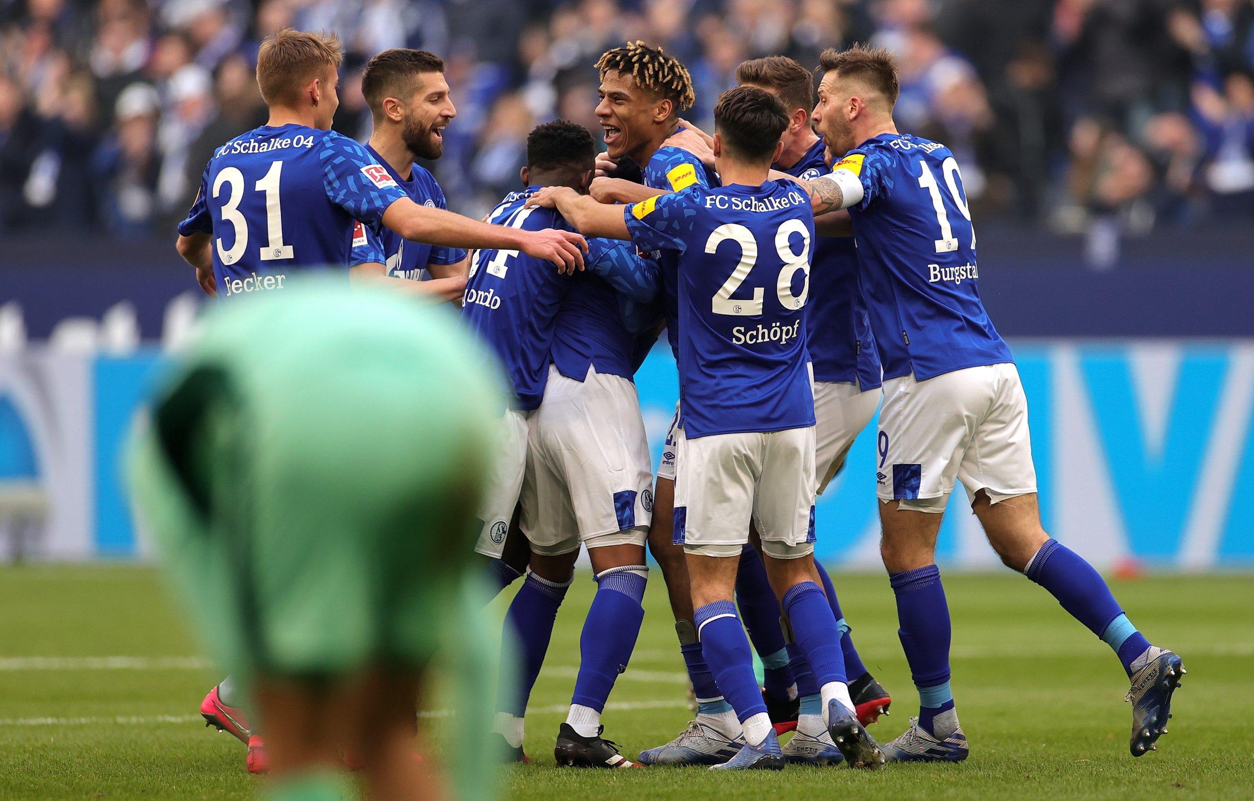 Jogadores do Schalke 04 abdicam de uma parte dos salários