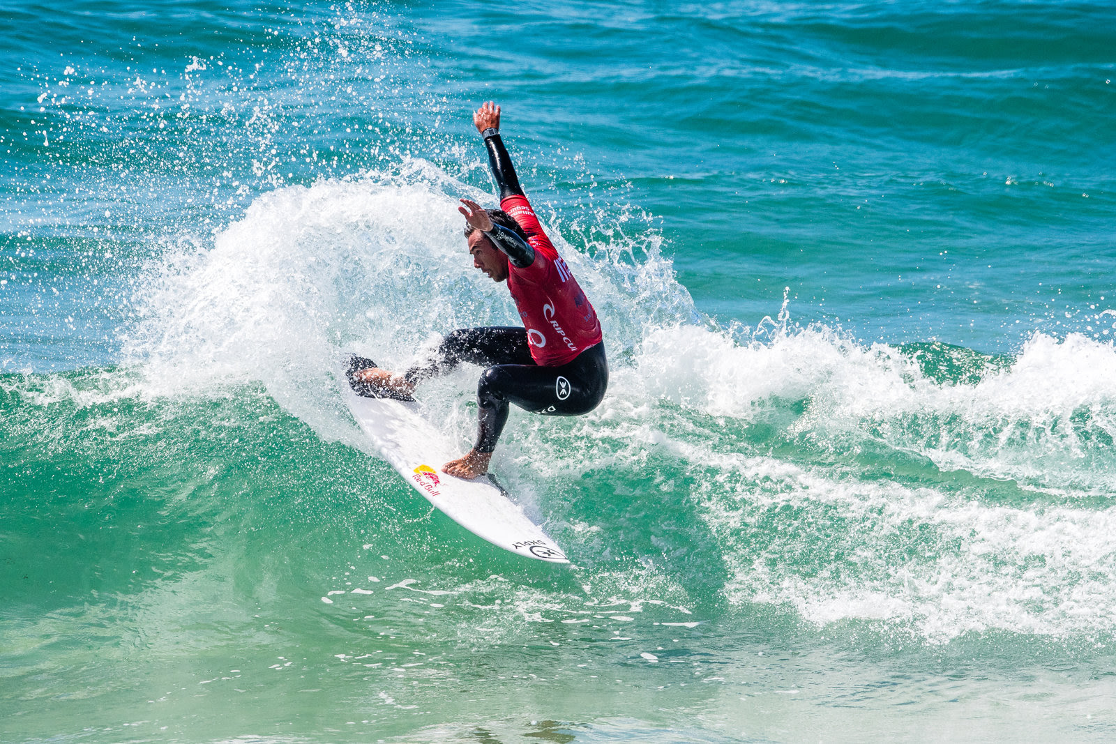 Surf. Eliminação de Vasco Ribeiro deixa Kikas “sozinho” no Meo Rip Curl Pro Portugal