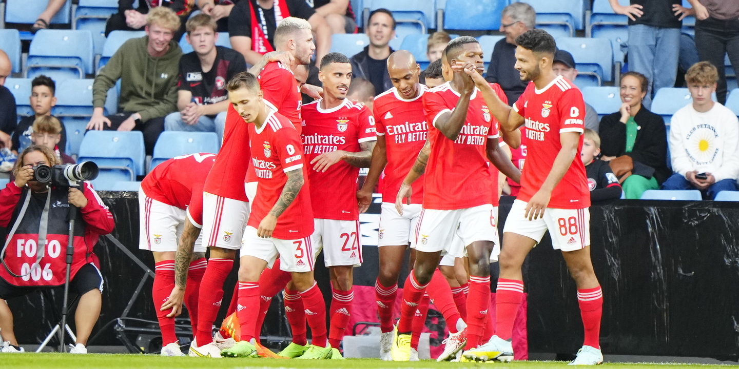 Benfica volta a vencer Midtjylland e garante ‘play-off’ da Liga dos Campeões
