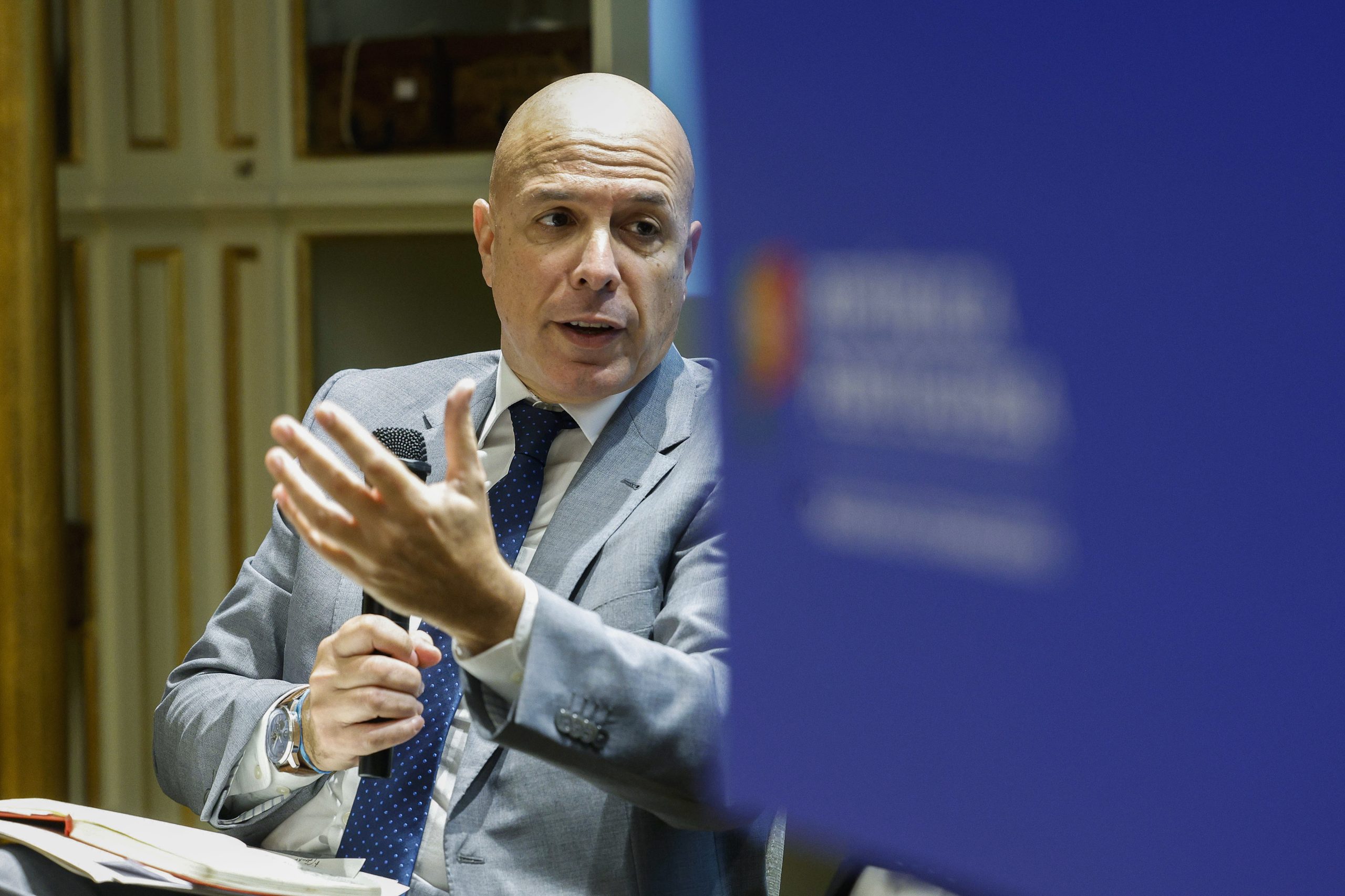 Governo não tenciona incluir emigrantes da Madeira e dos Açores no Programa Regressar