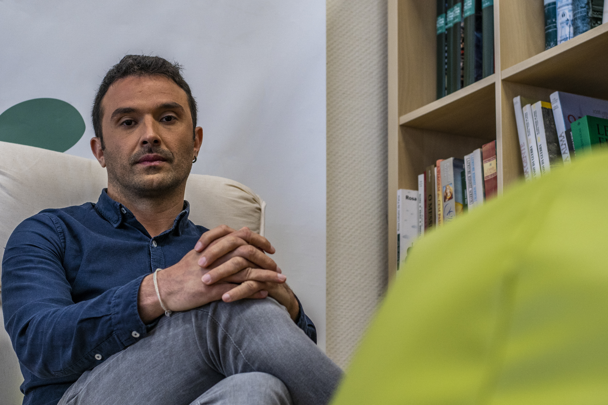 “Compro tudo em segunda mão. No outro dia tive de ir comprar um par de calças à pressa”. Perguntas rápidas a Francisco Guerreiro