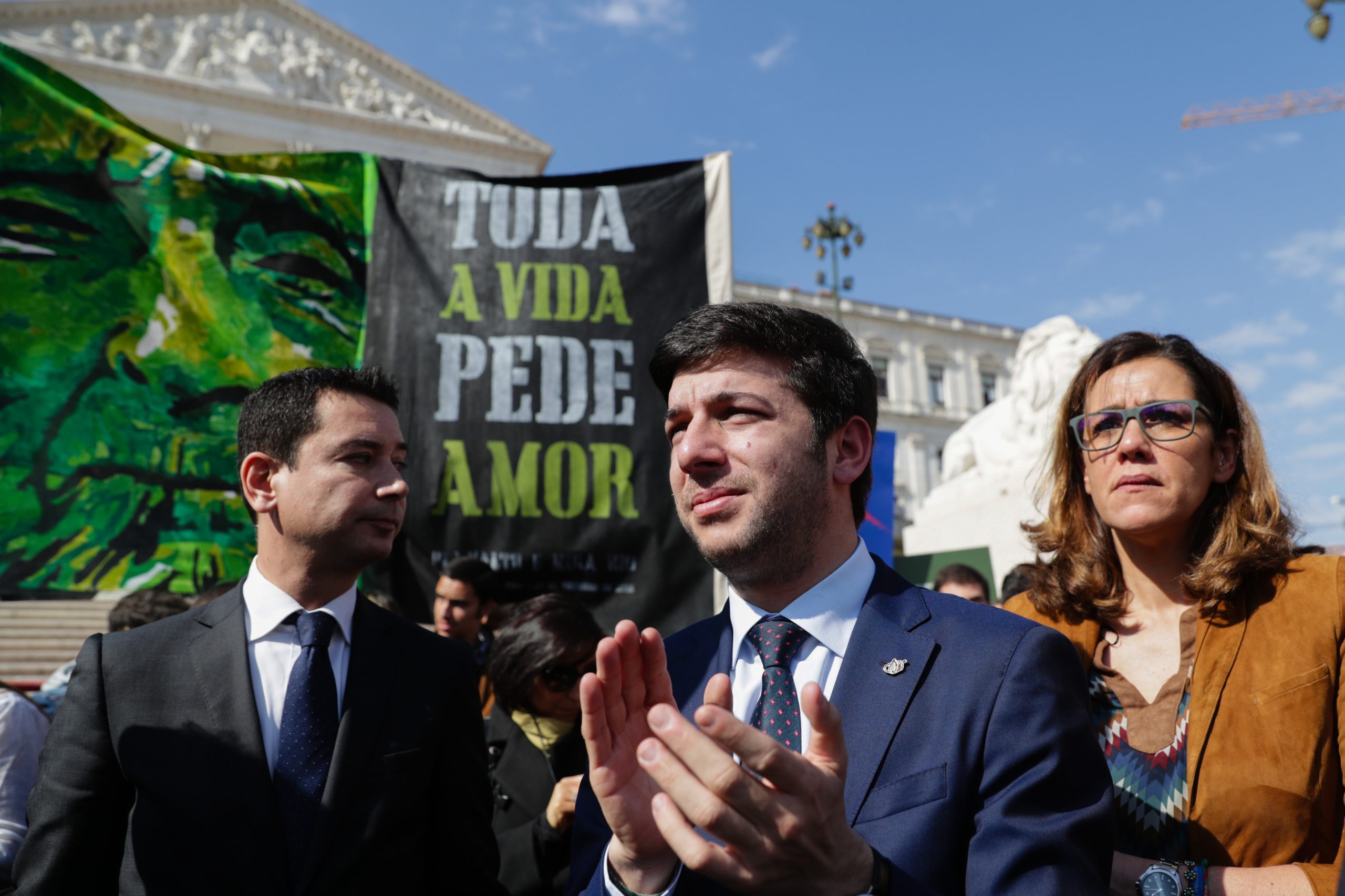 Eutanásia. Líder do CDS cita Adriano Correia de Oliveira e afirma que o partido “vai continuar a resistir”