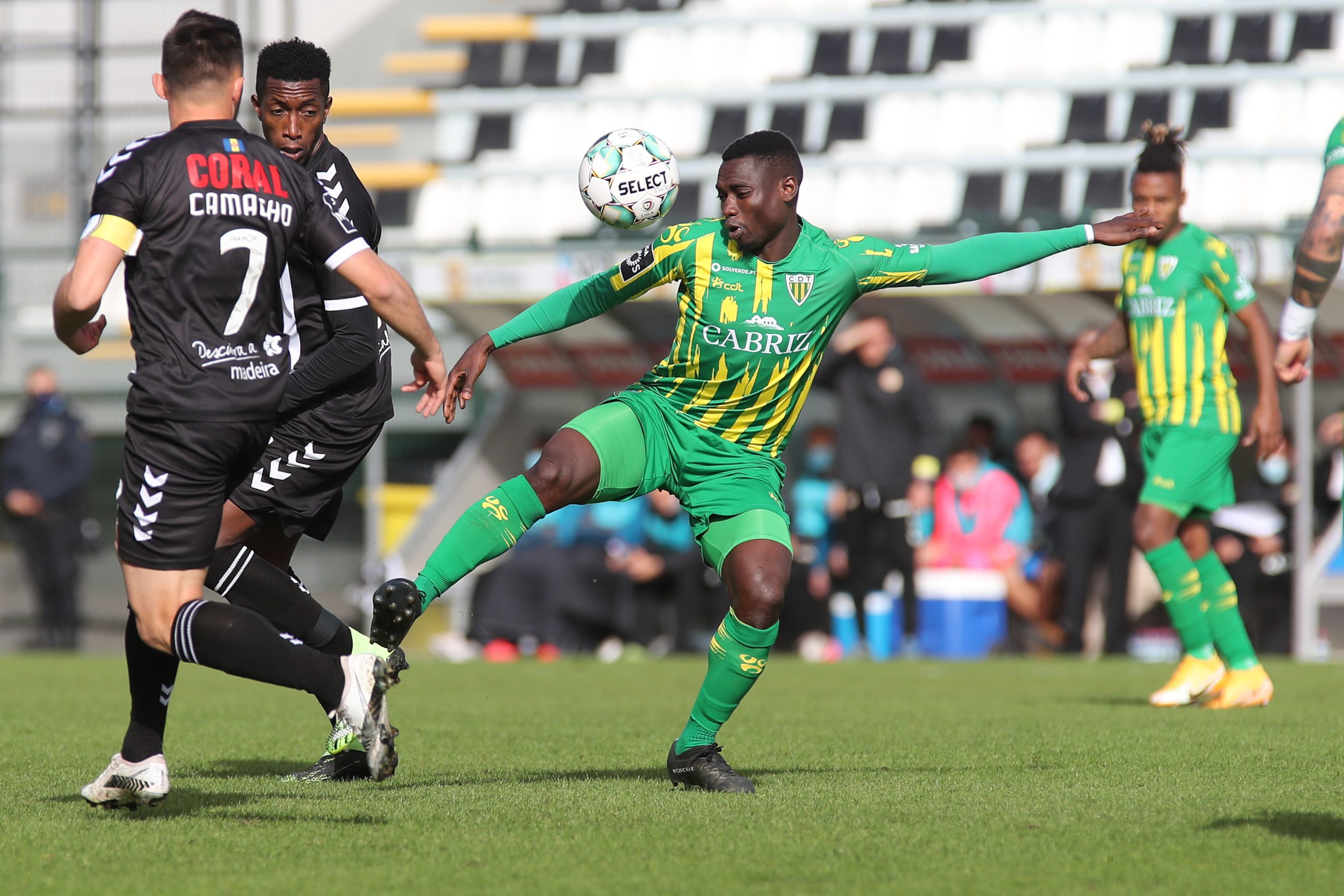 Nacional vence Tondela e interrompe série de três derrotas na I Liga