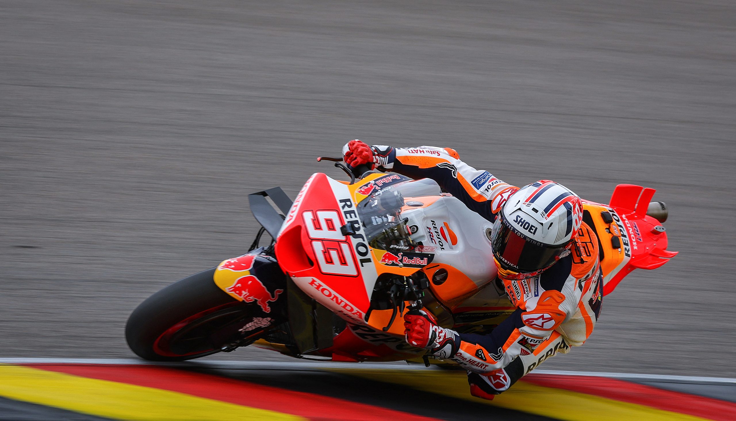 MotoGP: Marc Márquez fora da Honda. O que significa isso para o futuro de Miguel Oliveira?