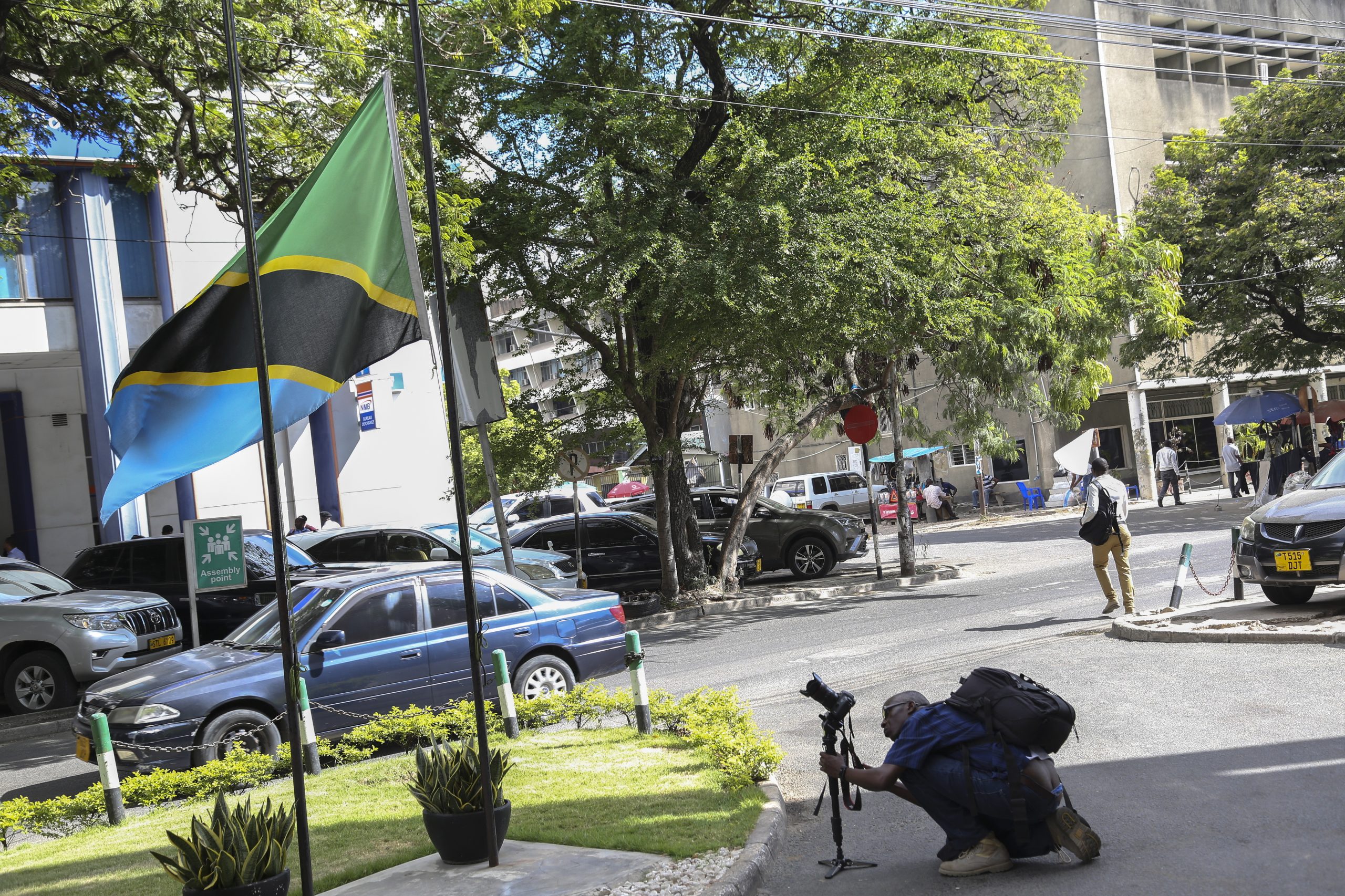 Samia Suluhu toma posse como primeira mulher a liderar a Tanzânia