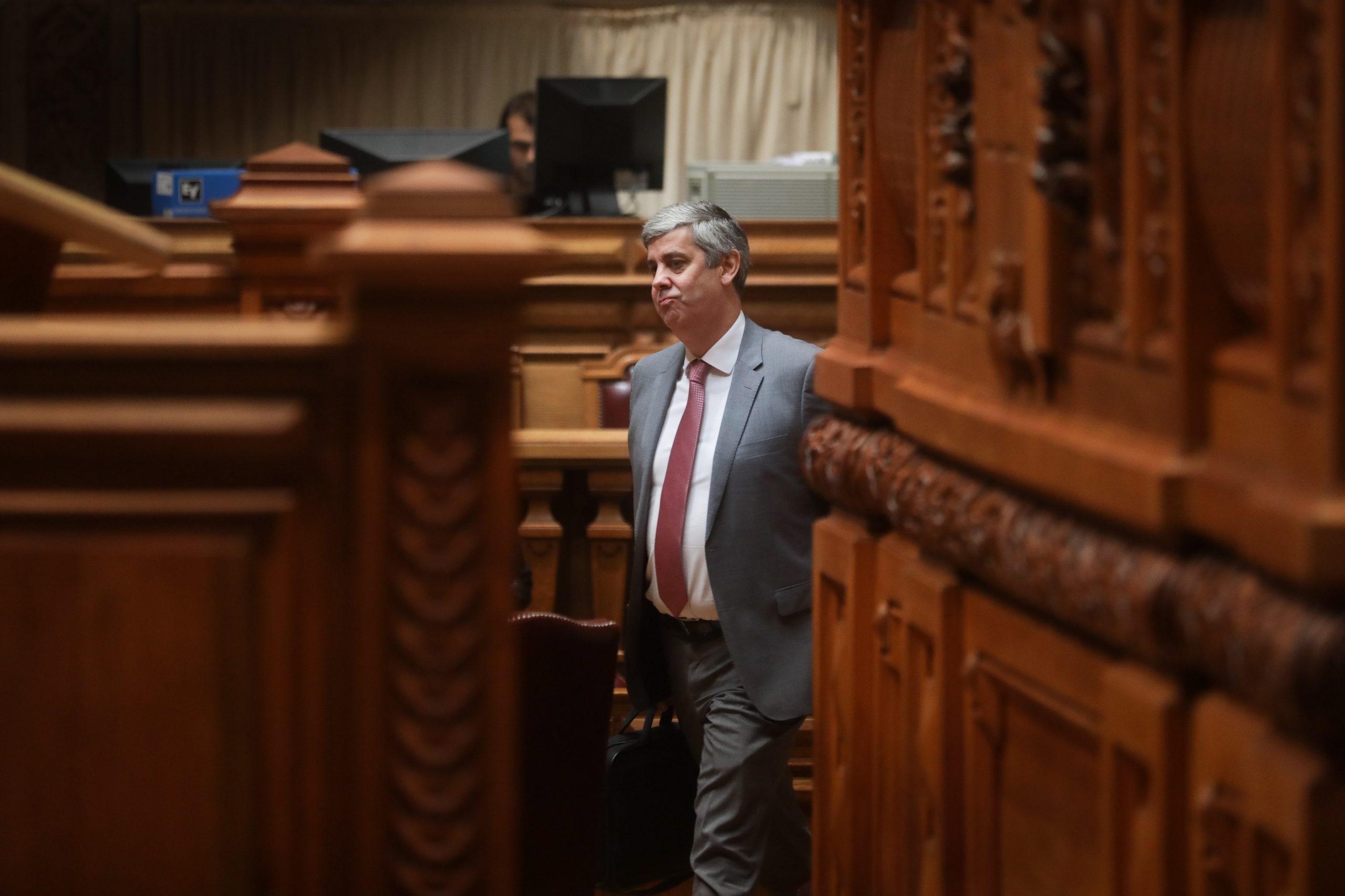 Parlamento define que cativações não ultrapassam 90% do aprovado para 2017