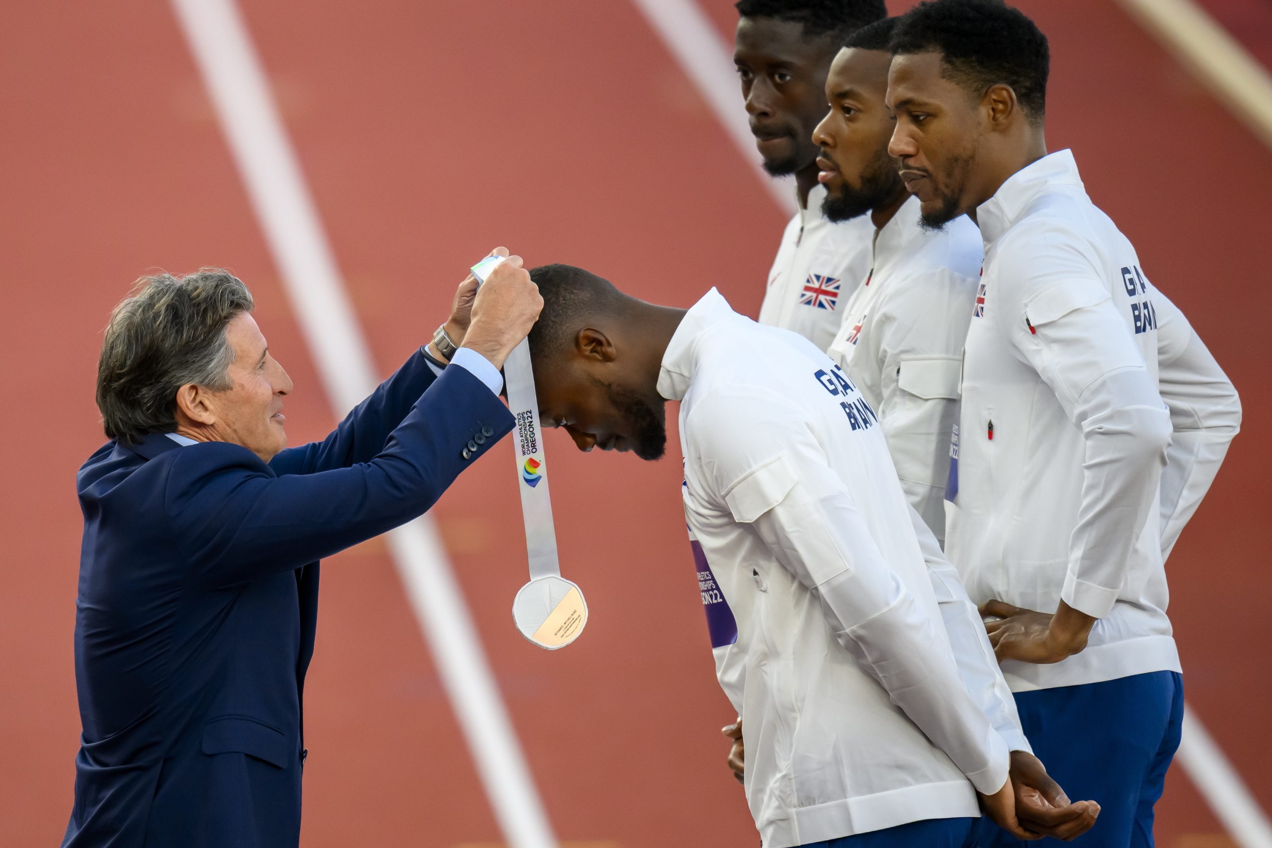 Britânico Sebastian Coe perfila-se para presidir Comité Olímpico