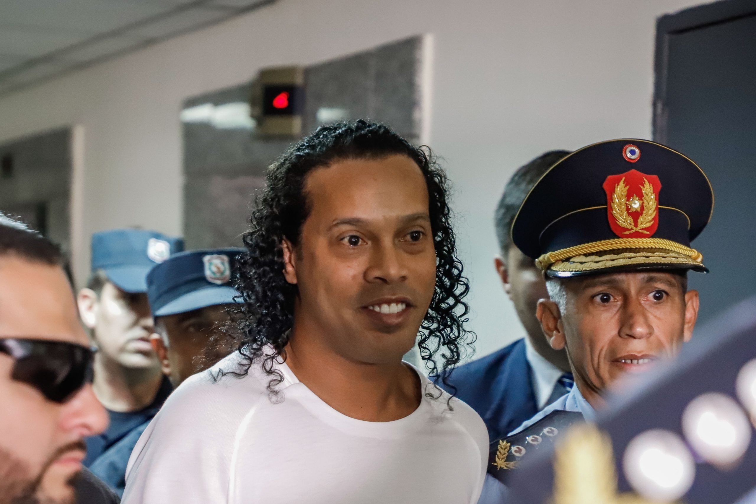 A nova vida de Ronaldinho, detido há um mês no Paraguai