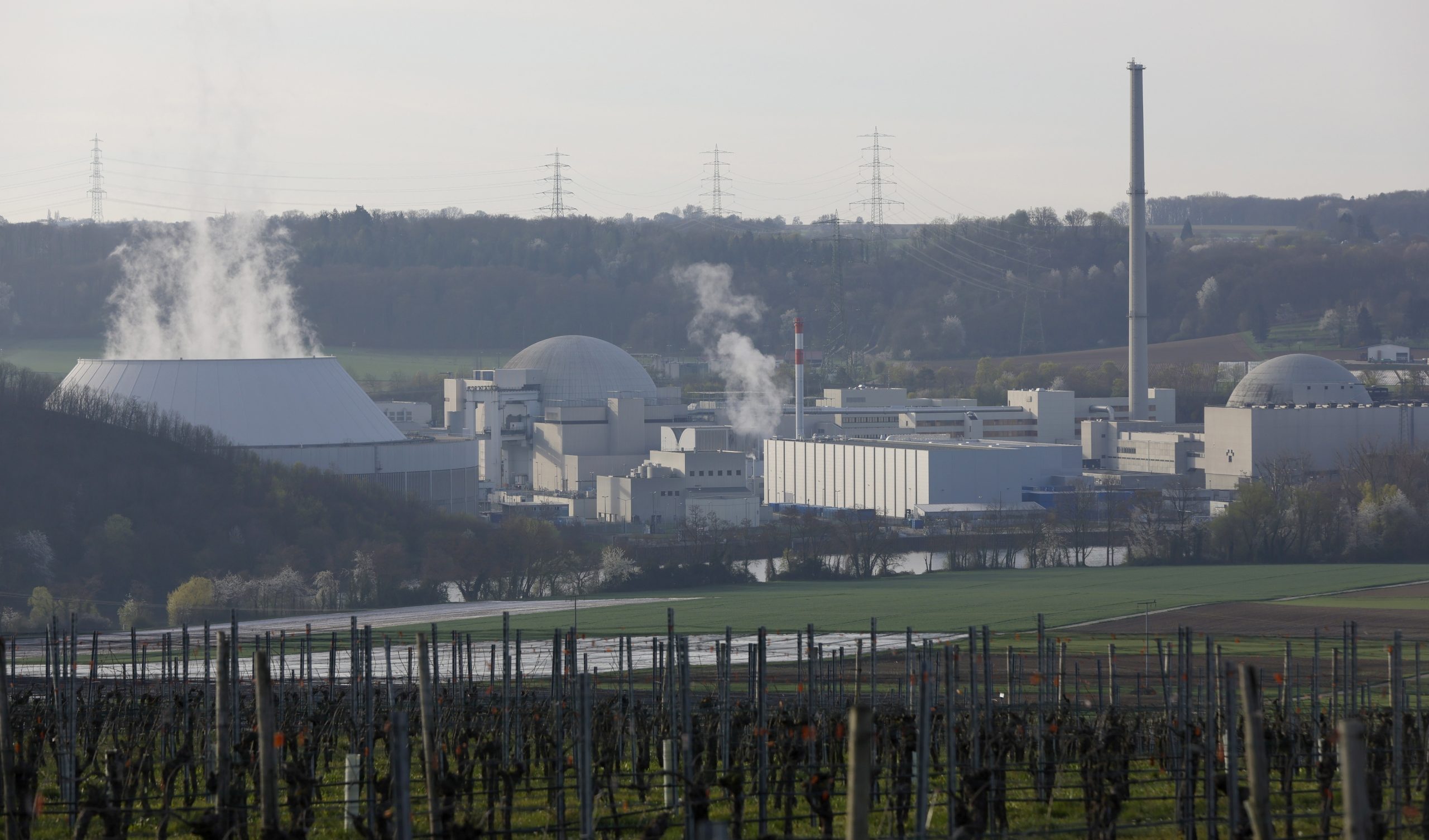 Maioria dos alemães contra fim da energia nuclear