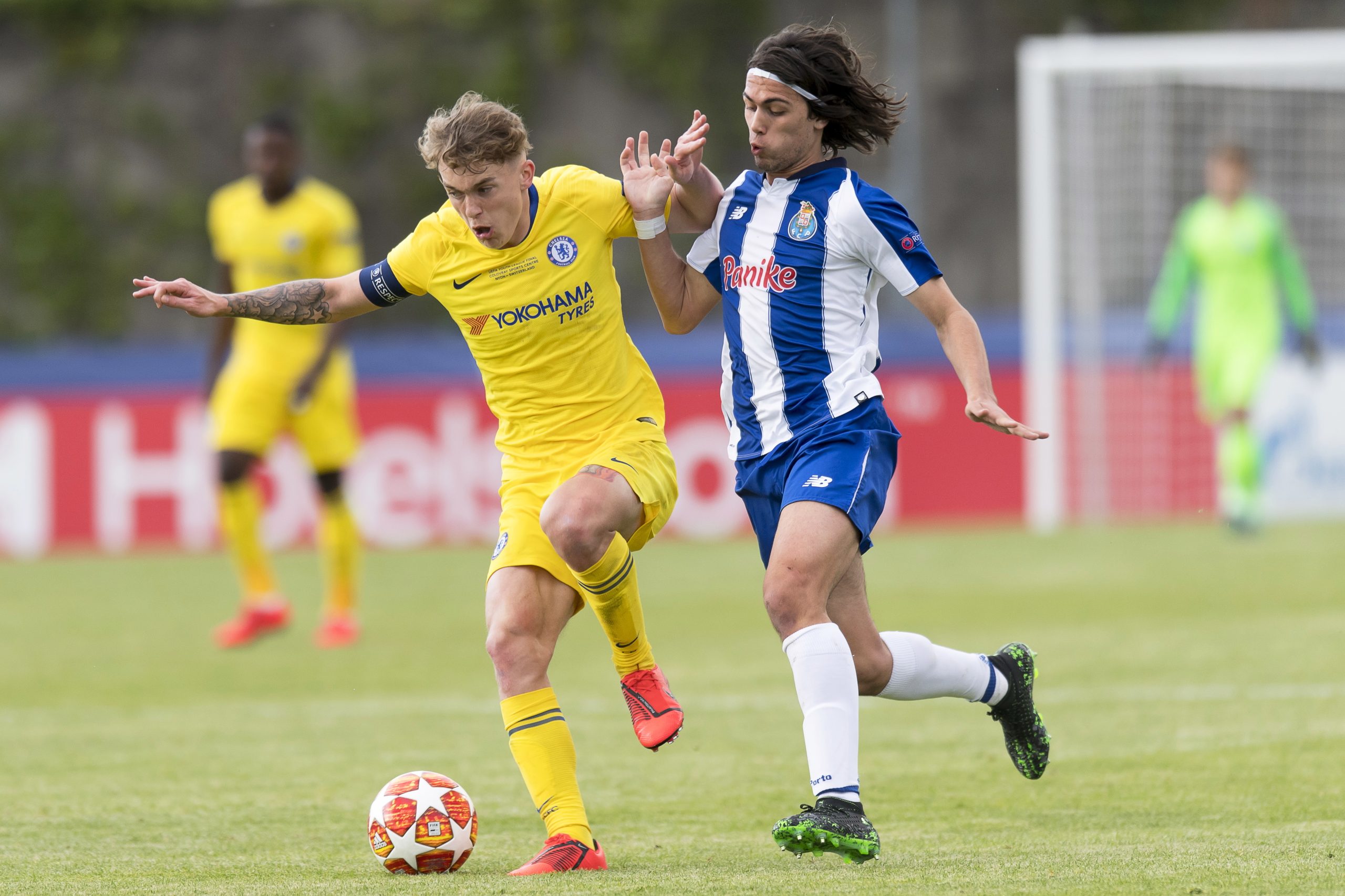 António Costa e Fernando Gomes felicitam FC Porto pela conquista da UEFA Youth League