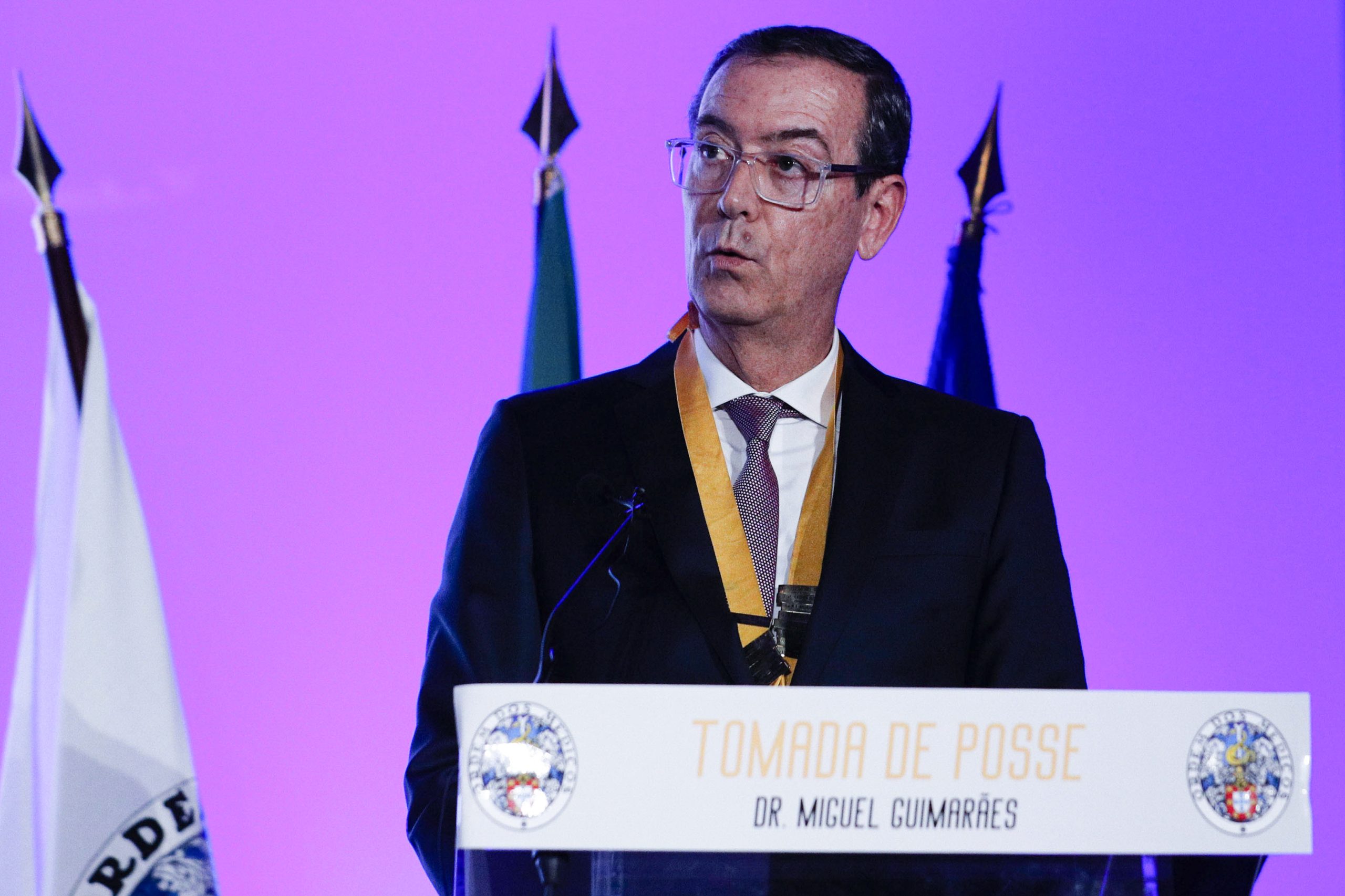 Coronavírus: Bastonário dos Médicos diz que Portugal está a lidar da forma correta mas informação deve ser melhorada