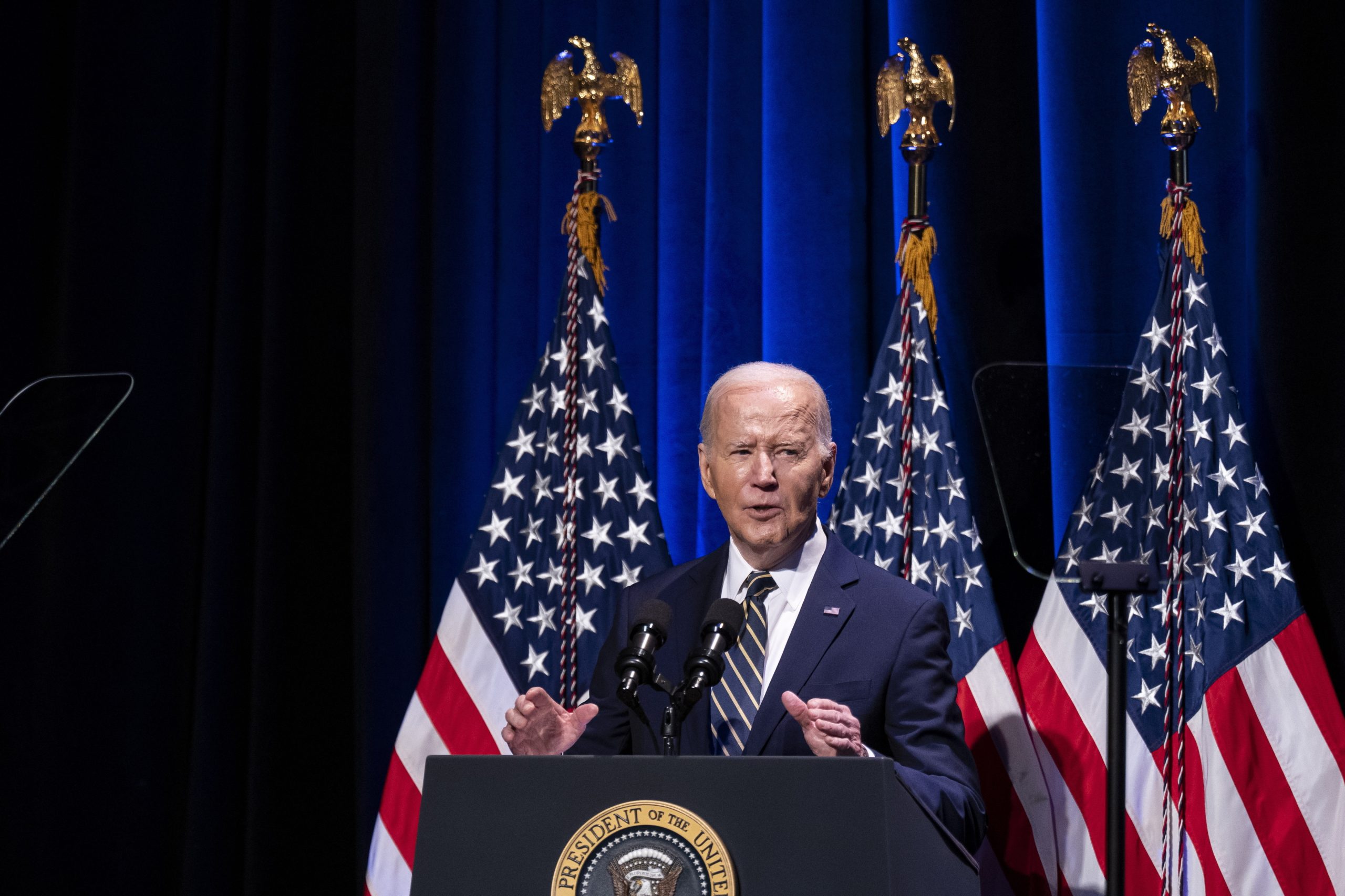 Biden considera ordem de prisão de Netanyahu escandalosa. Israel e Hamas “não são equiparáveis”