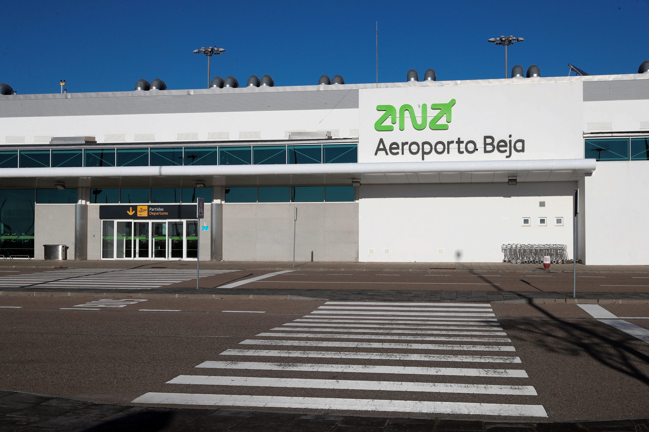 Petição em defesa do Aeroporto de Beja junta 2.000 assinaturas