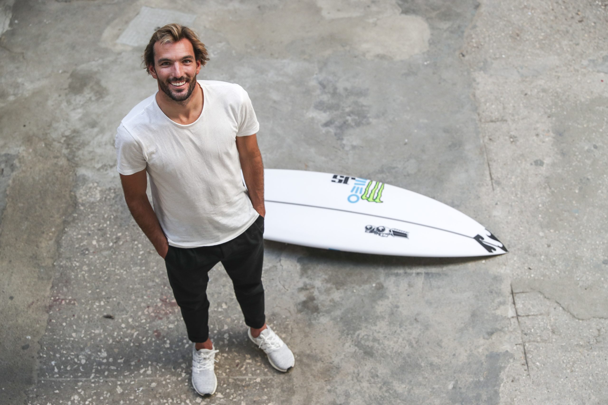 Kikas convidado para próxima etapa do circuito principal de surf em França