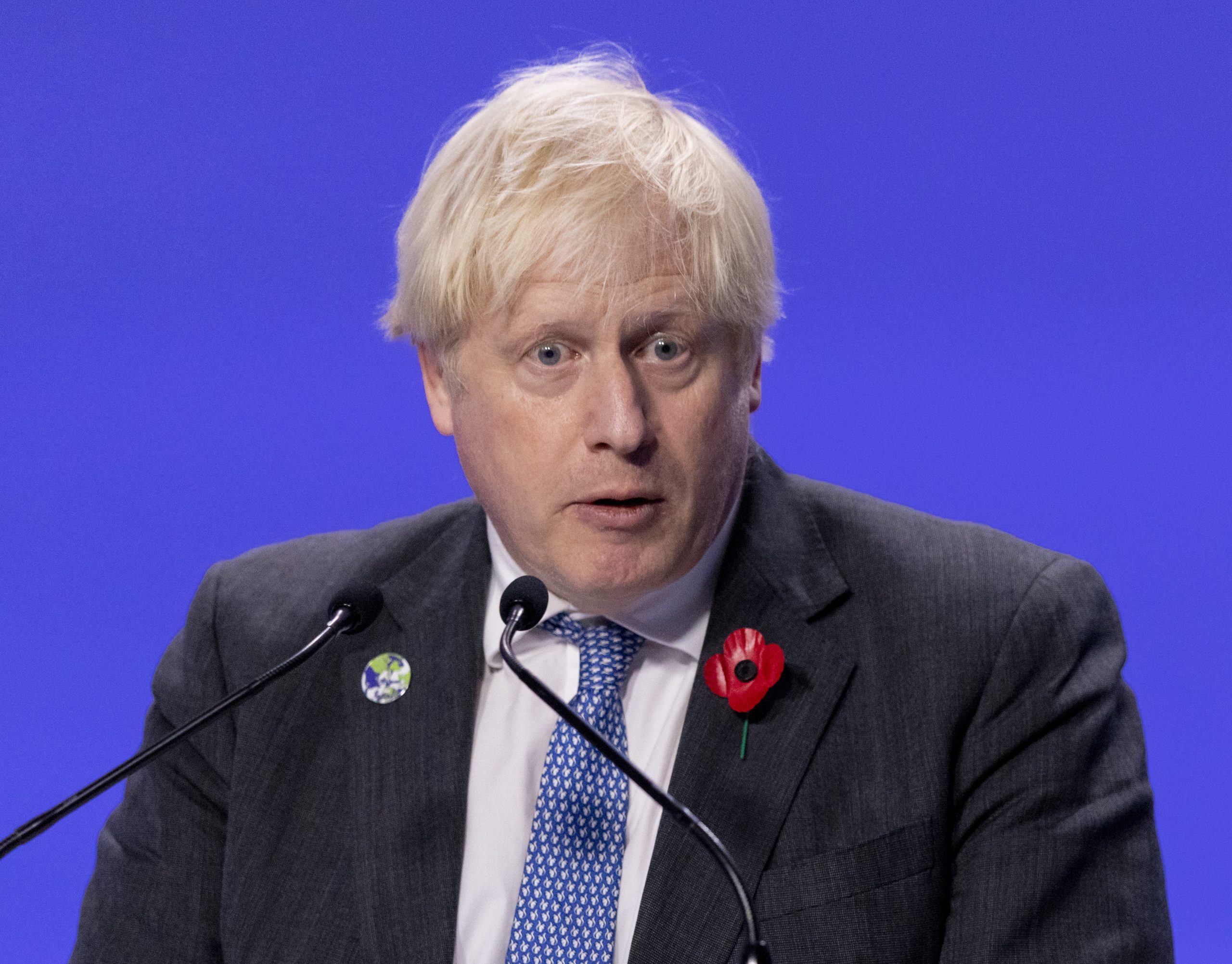 Boris Johnson diz que não mentiu no parlamento sobre festas que violaram regras sanitárias