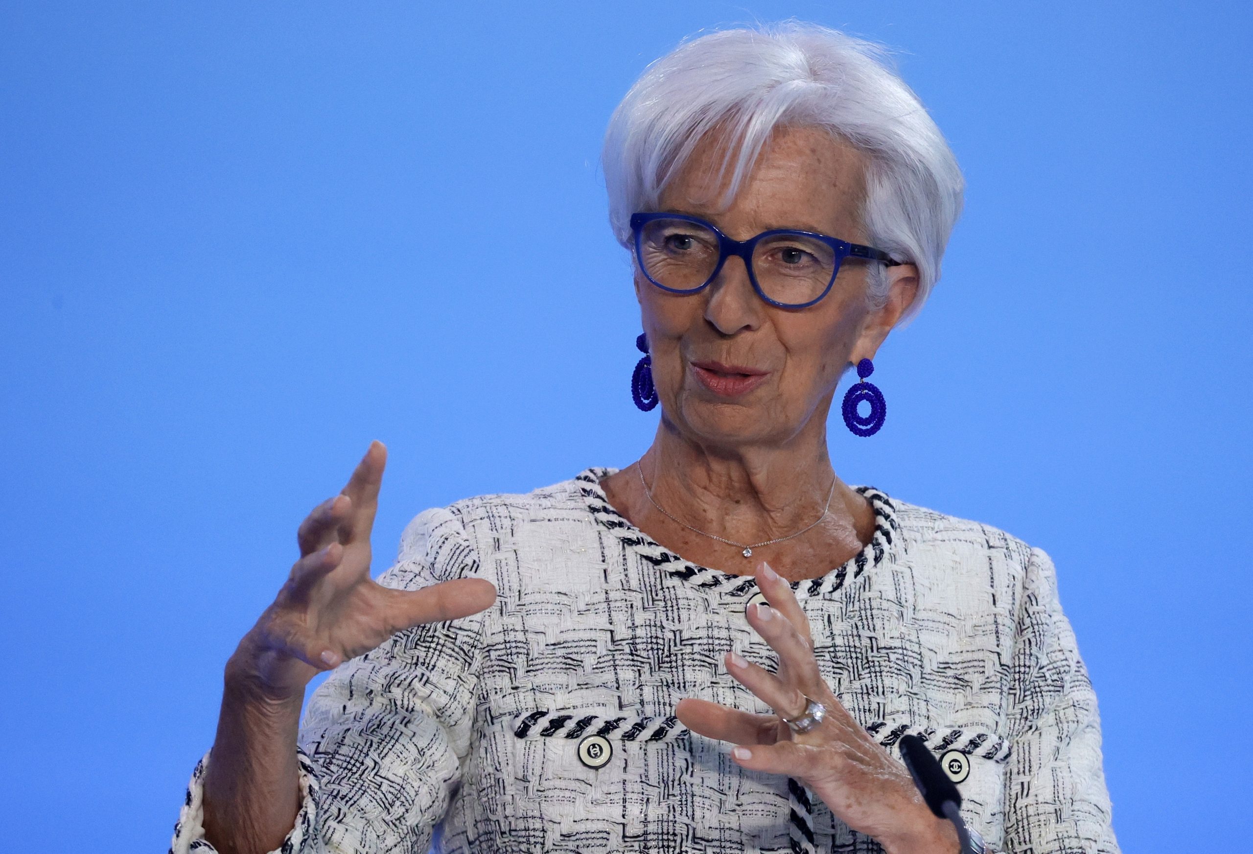 Lagarde considera ser “improvável que, no futuro próximo, o banco central possa declarar que as taxas máximas foram atingidas”