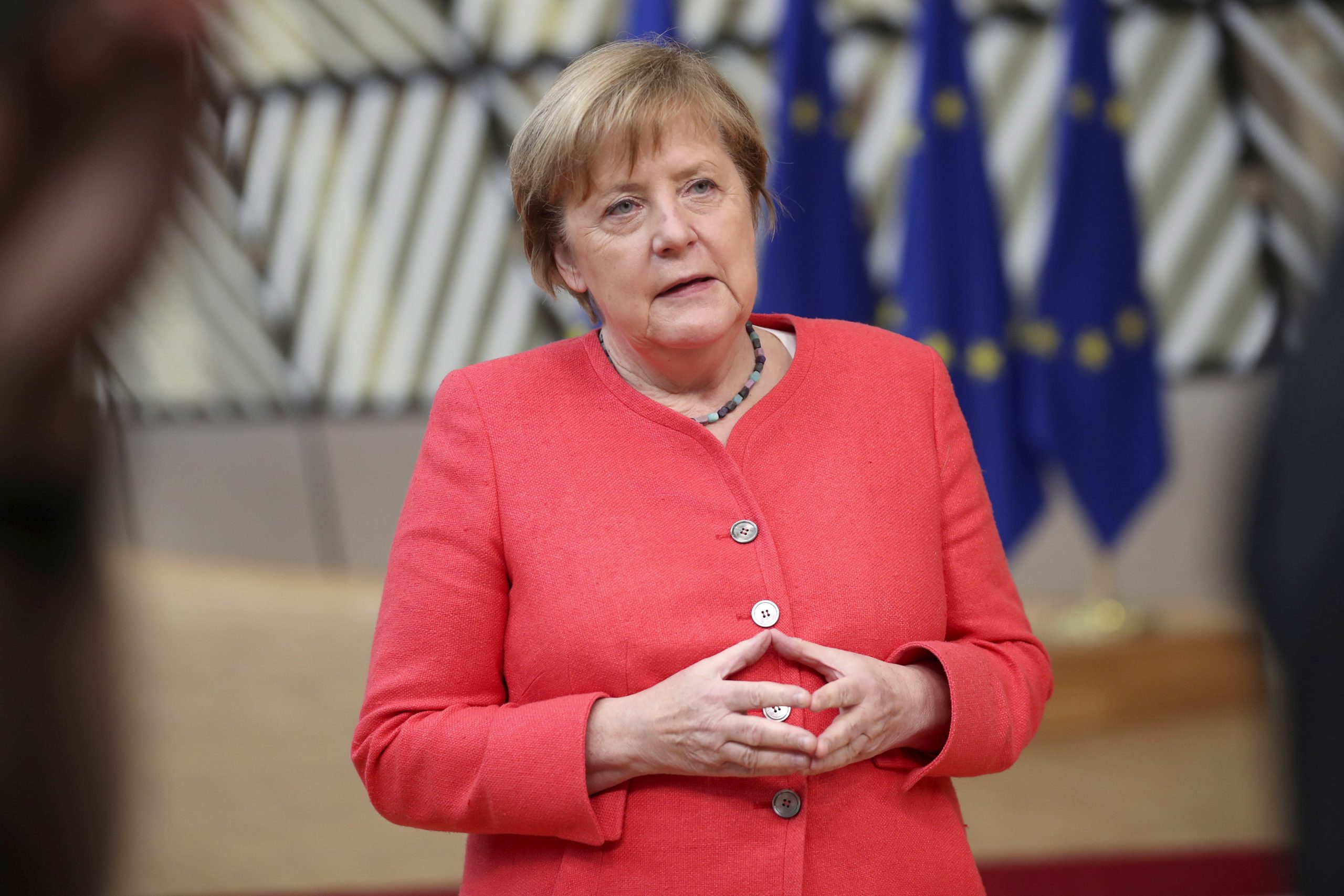 Conselho Europeu: Angela Merkel prevê negociações “muito difíceis” dadas as divergências