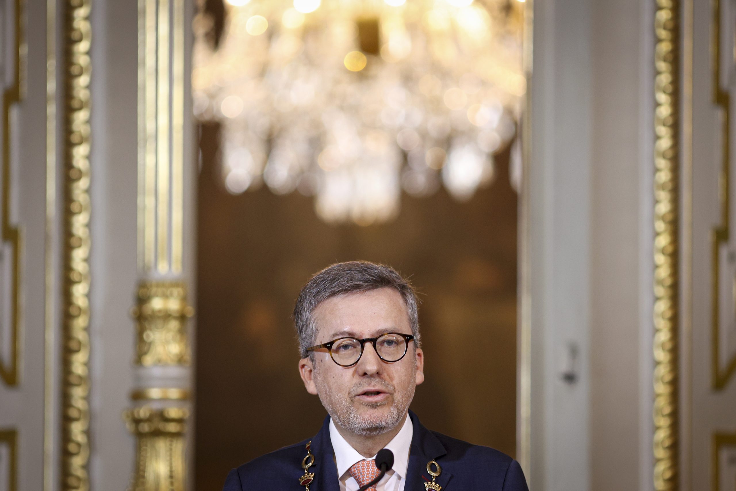 Lisboa “não aceitará dar mais nenhum passo” no processo de descentralização sem verbas adequadas, diz Carlos Moedas