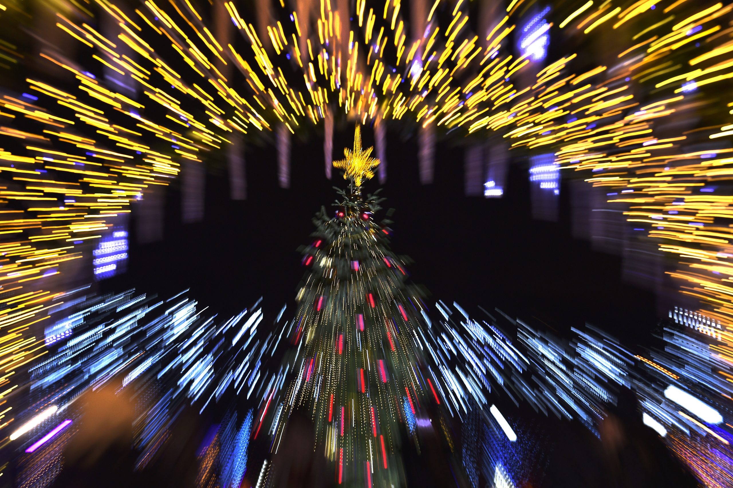 “Pitões à mão” transforma aldeia de Montalegre em mercado de Natal cultural