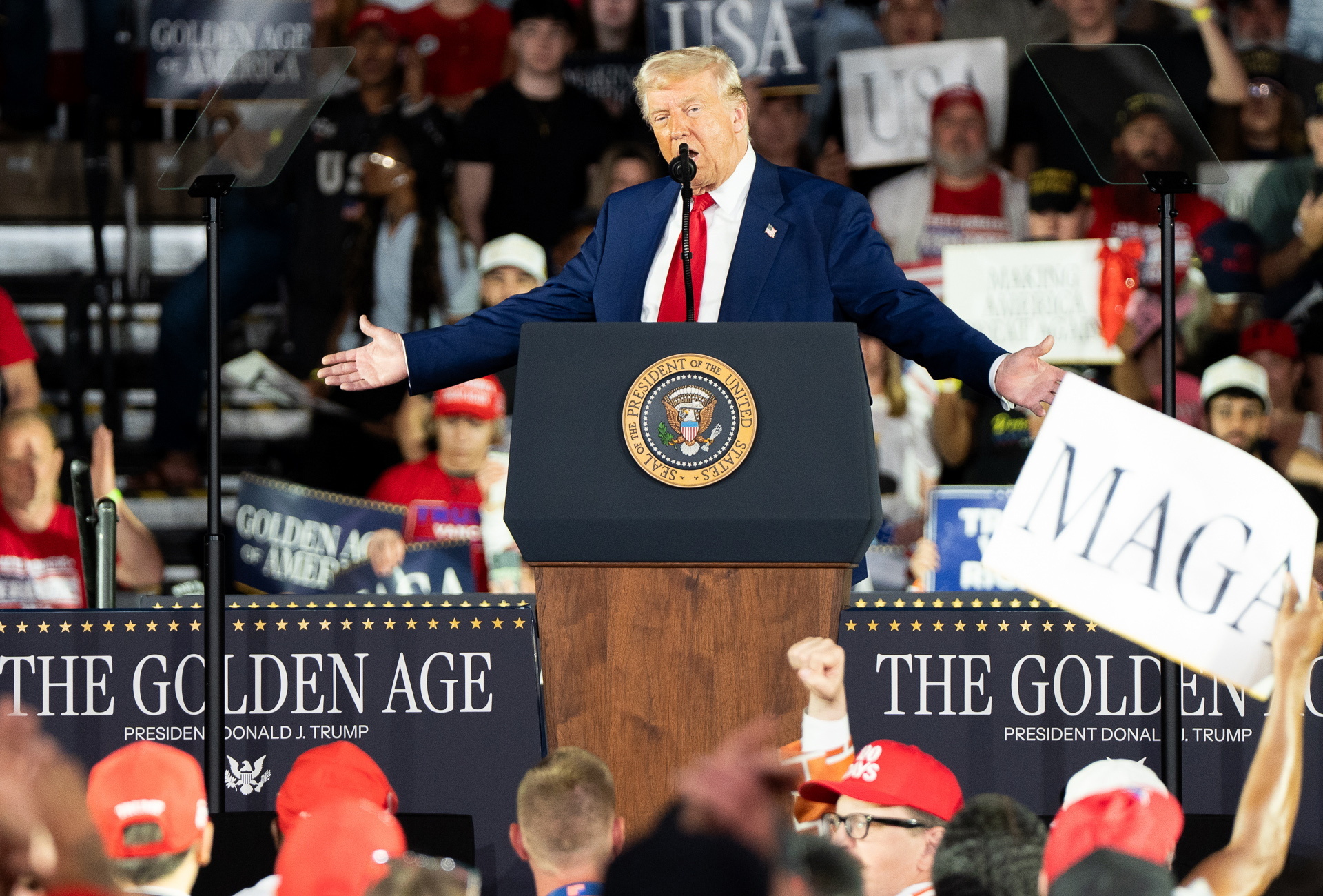 ‘Fake news’ sobre Trump com 134,5 milhões de visualizações nos primeiros 100 dias de mandato