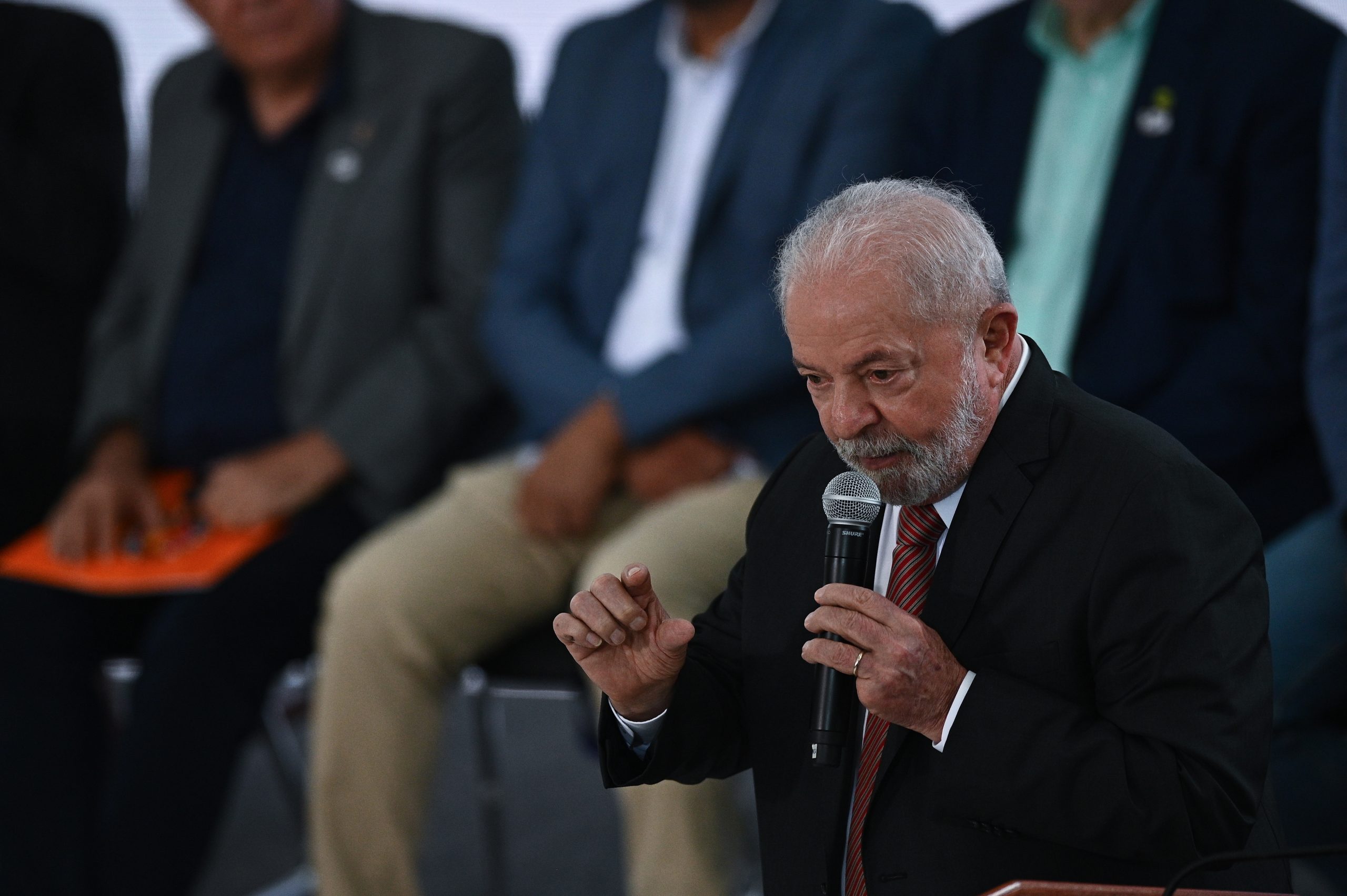 Lula da Silva vai reunir-se com Nicolás Maduro na Argentina