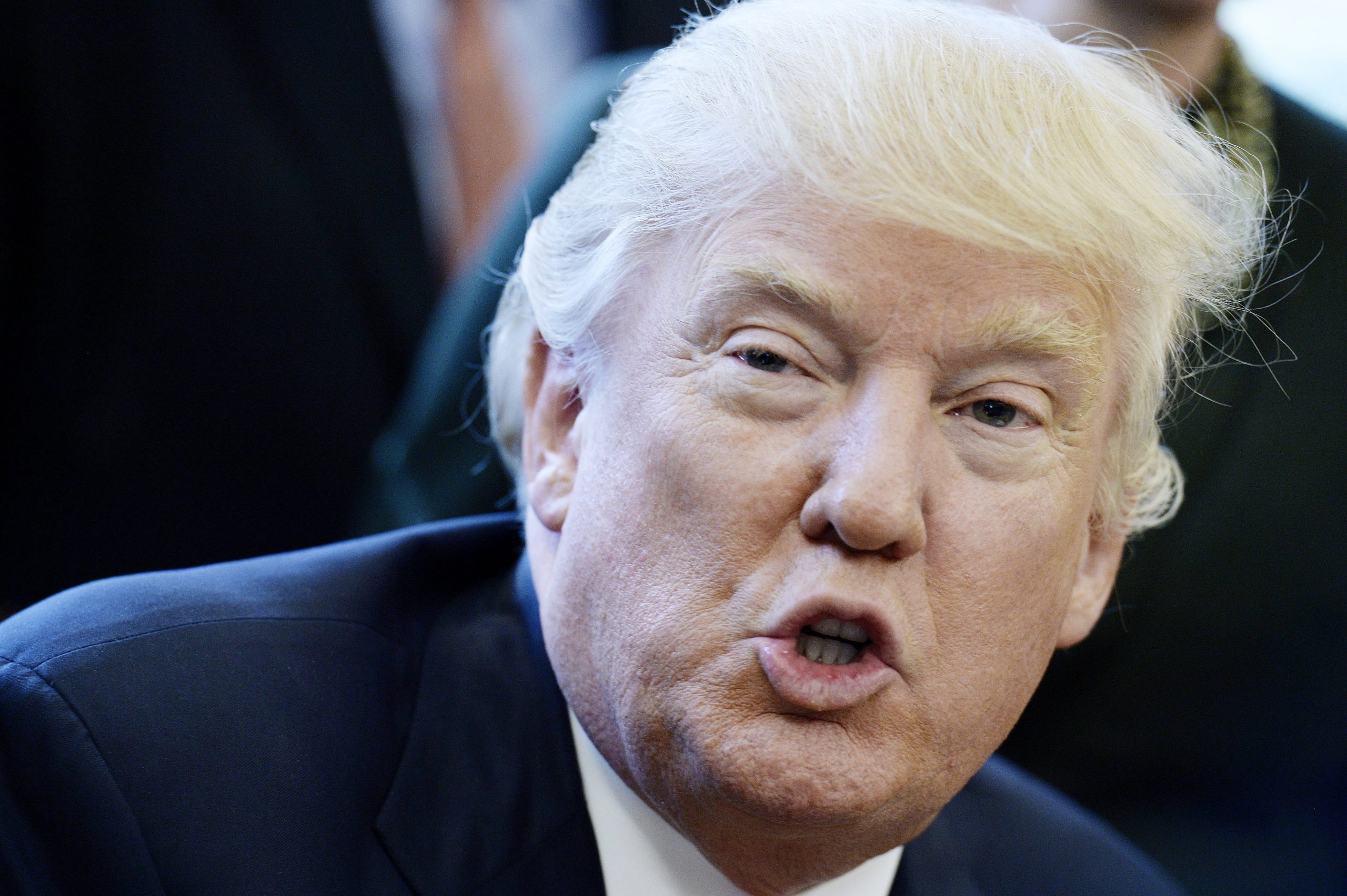 Trump deseja sorte a ex-diretor do FBI quando for ouvido no Congresso