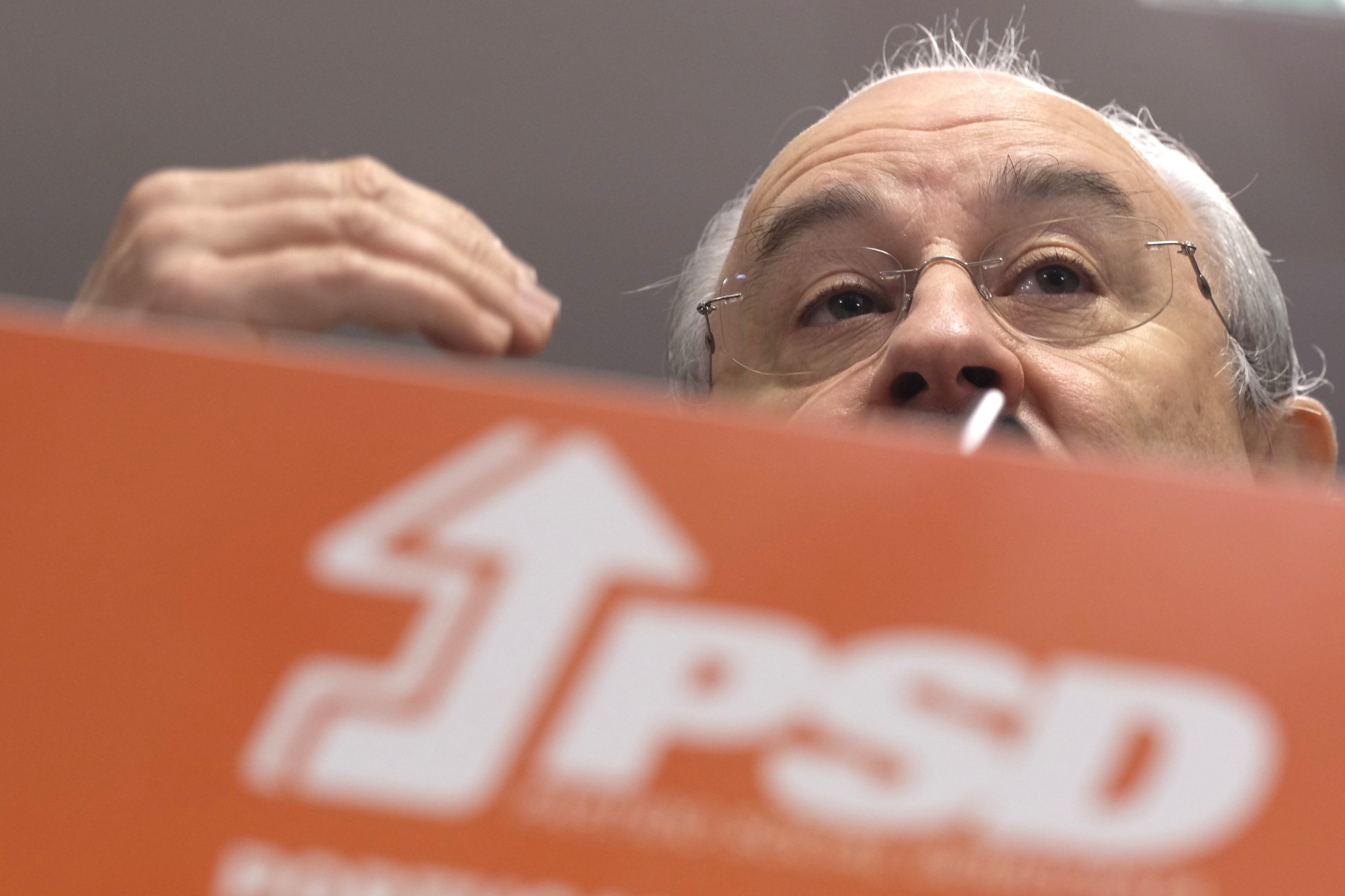 PSD: Moção de Rio quer “Governar Portugal ao Centro” e “sem linhas vermelhas”