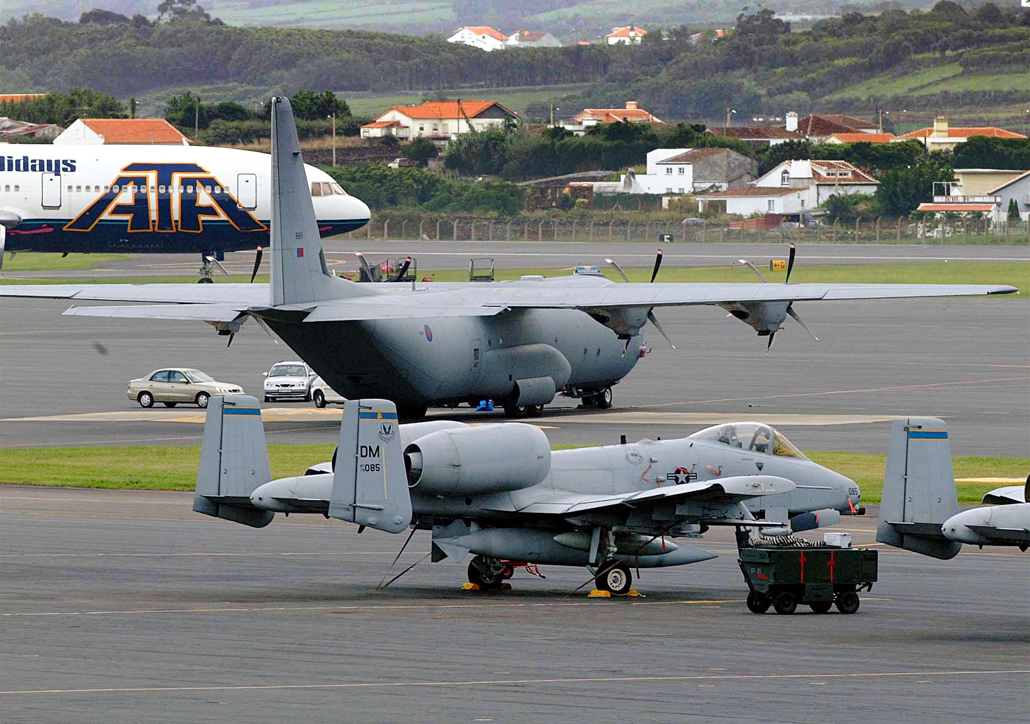 Açores encaram de “espírito aberto” estudo de futuras utilizações das Lajes