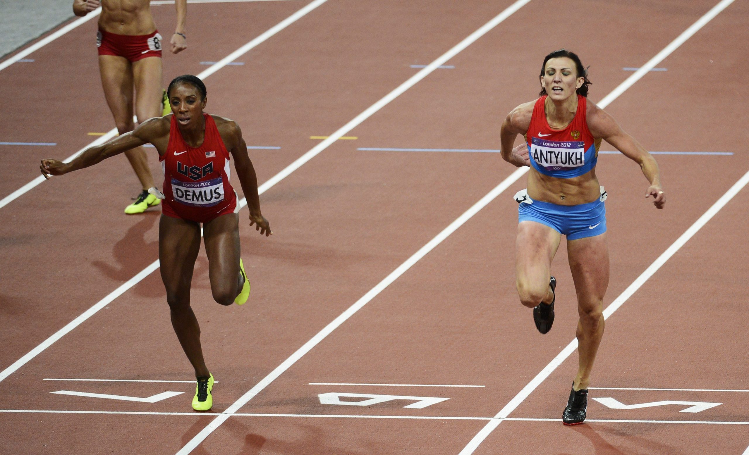 Atleta olímpica russa anuncia abandono 4 dias após ter sido desapossada da medalha conquista em 2012