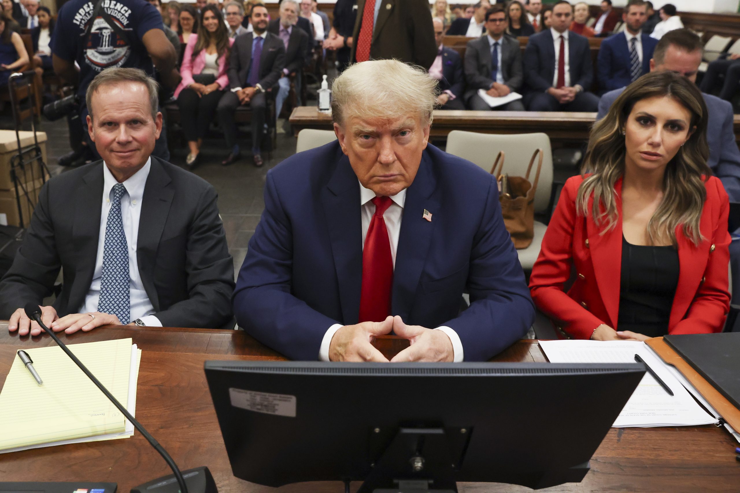Juiz impõe ordem de mordaça limitada no julgamento de Trump em Nova Iorque