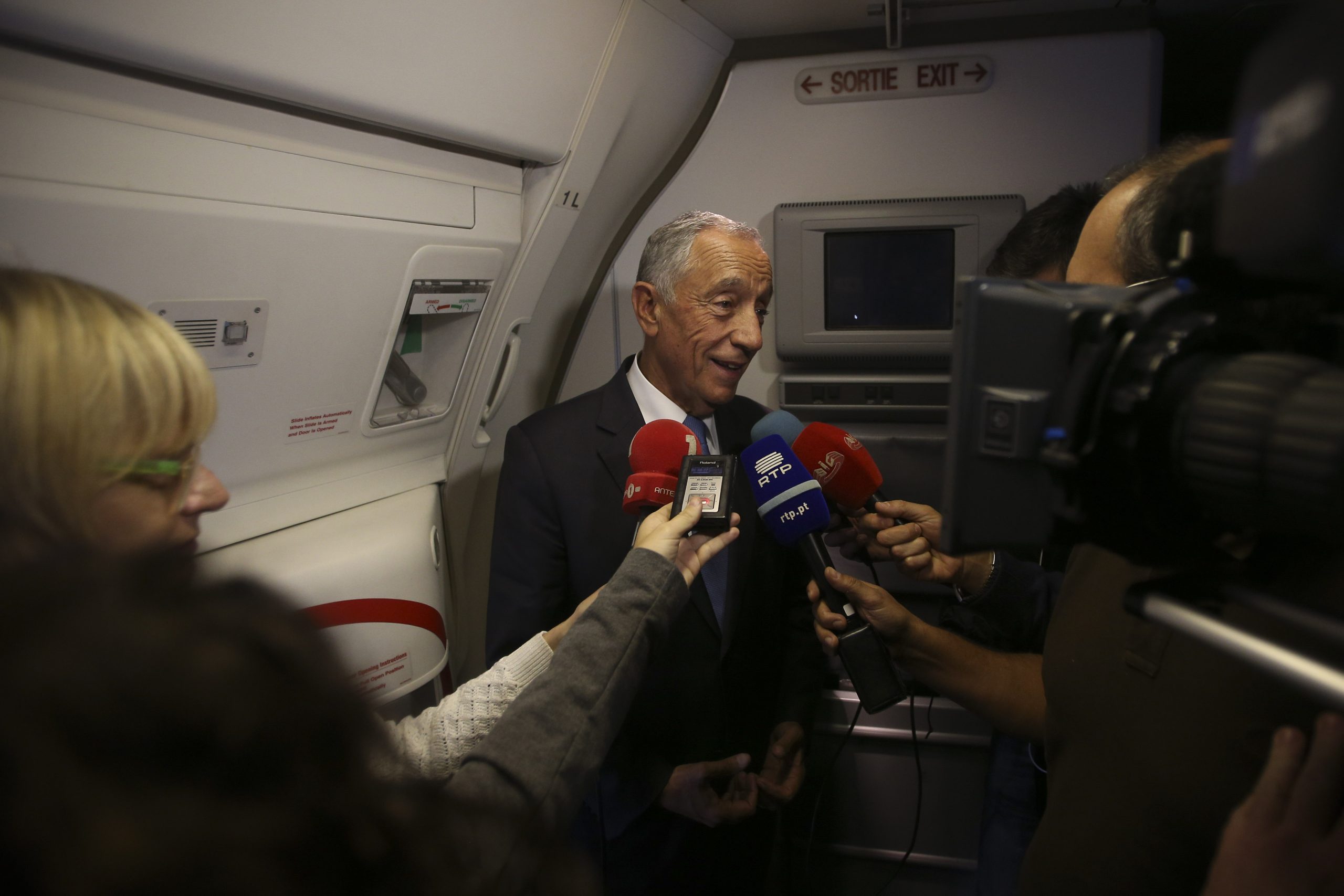 Marcelo diz que em Cuba saltou referência ao multipartidarismo sem “nenhuma intenção”