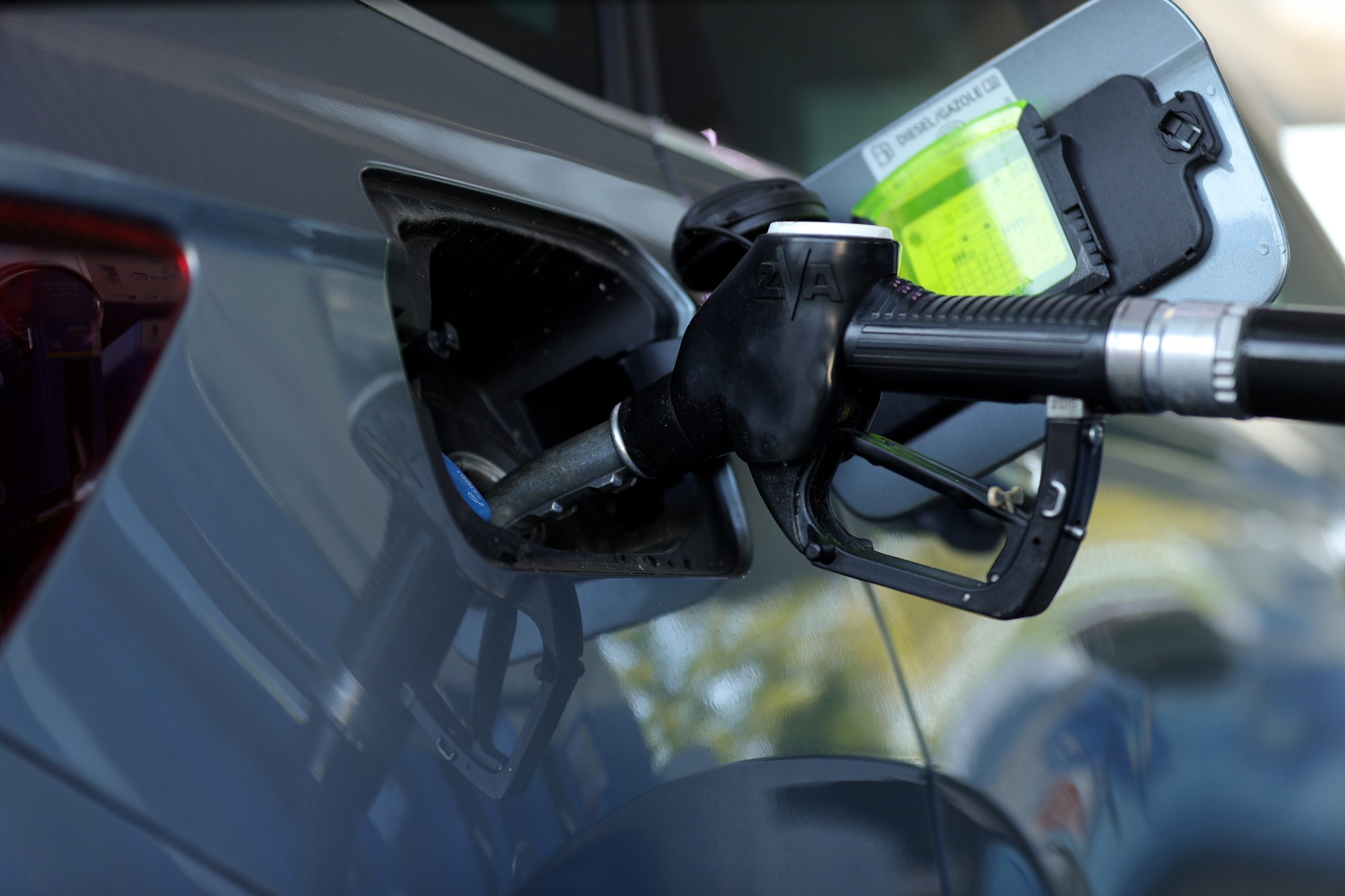 Preço médio semanal da ERSE sobe para gasolina e gasóleo