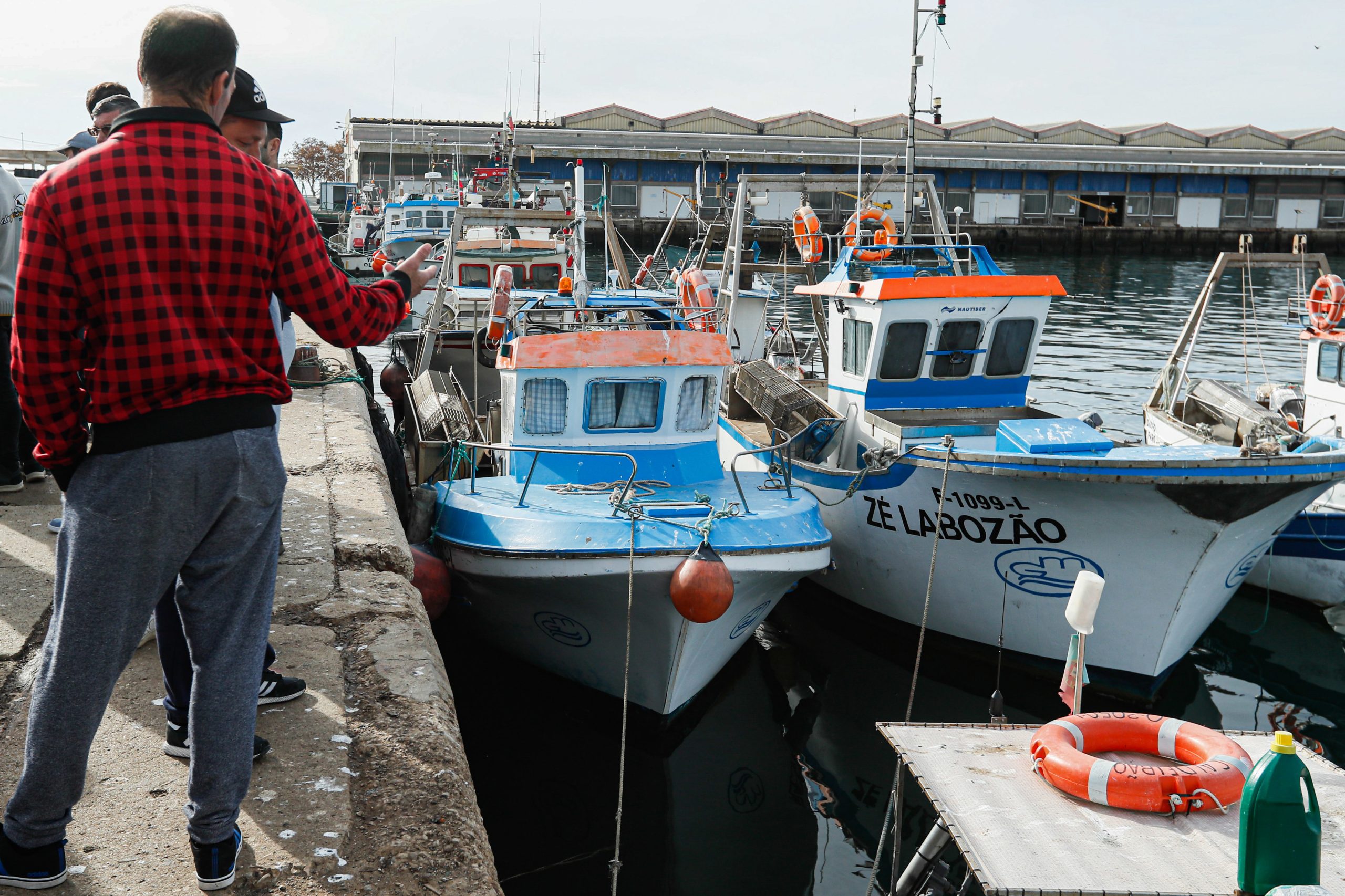 Covid-19: Pescadores não infetados mas em quarentena podem trabalhar com isolamento especifico