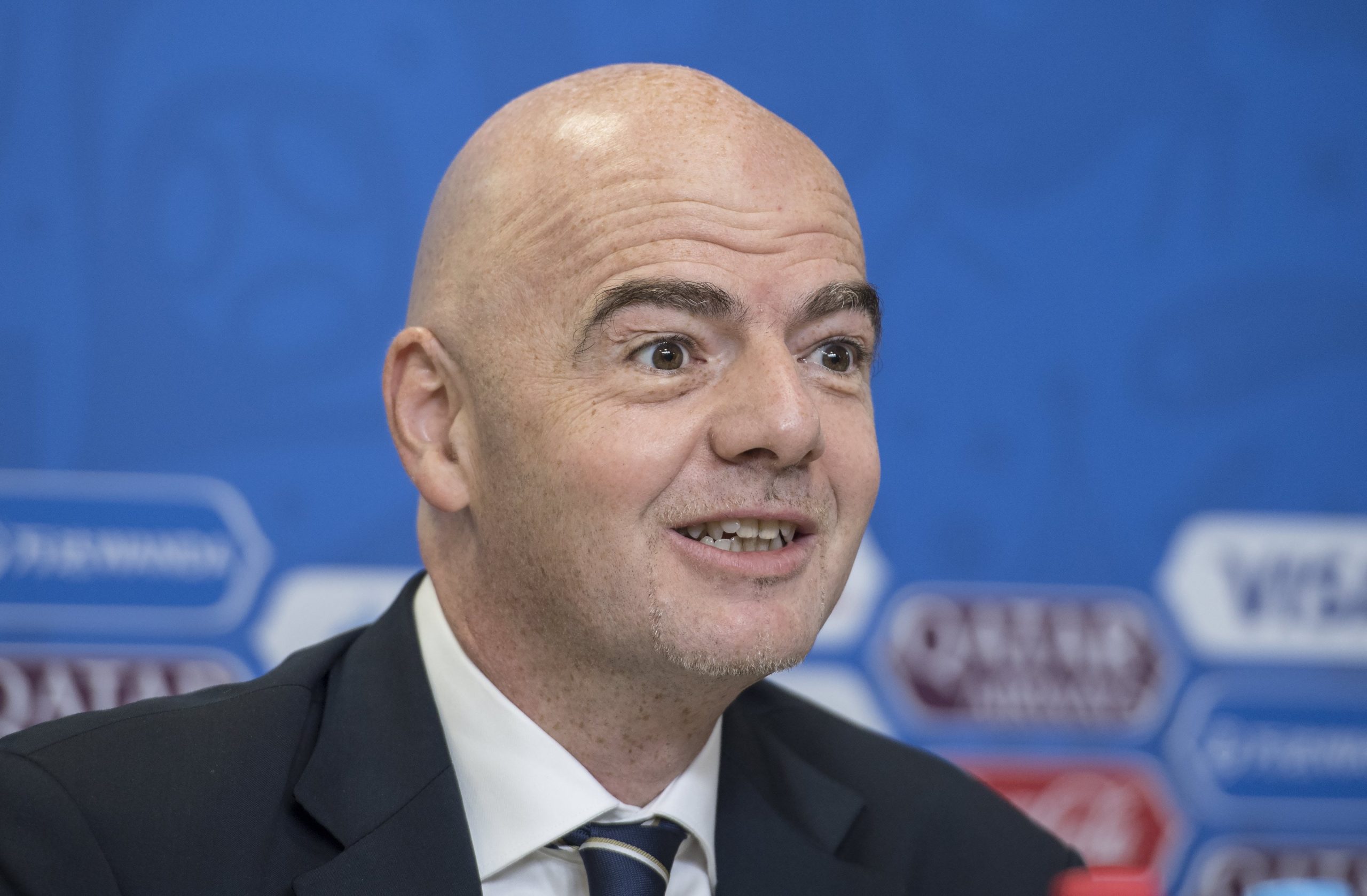 Presidente da FIFA defende escolha do vídeoárbitro