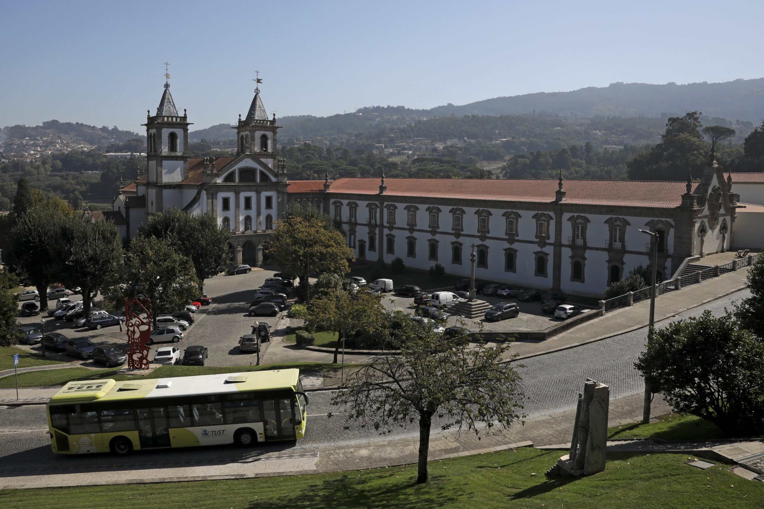 PSD de Santo Tirso diz que casos judiciais “mancham nome do município”