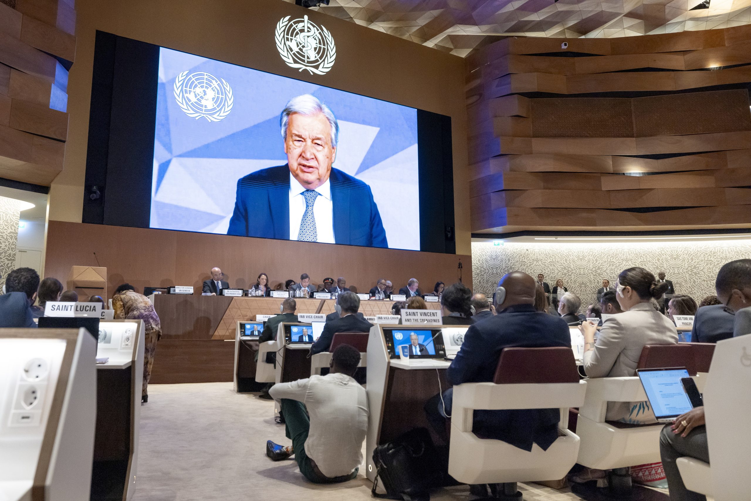 Guterres exige que Houthis libertem funcionários da ONU um ano após detenção