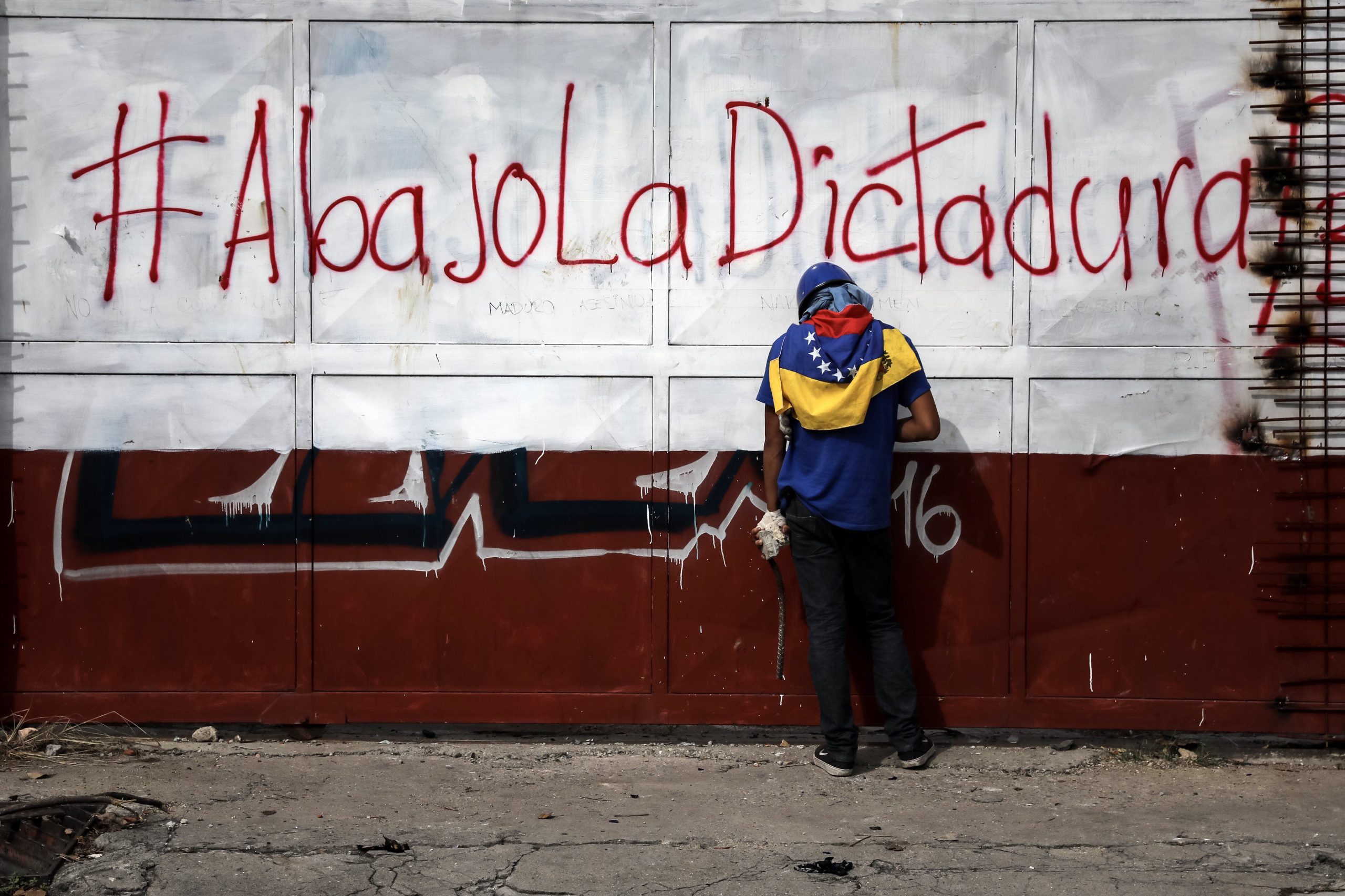 Parlamento da Venezuela pede aos outros países que não reconheçam Constituinte