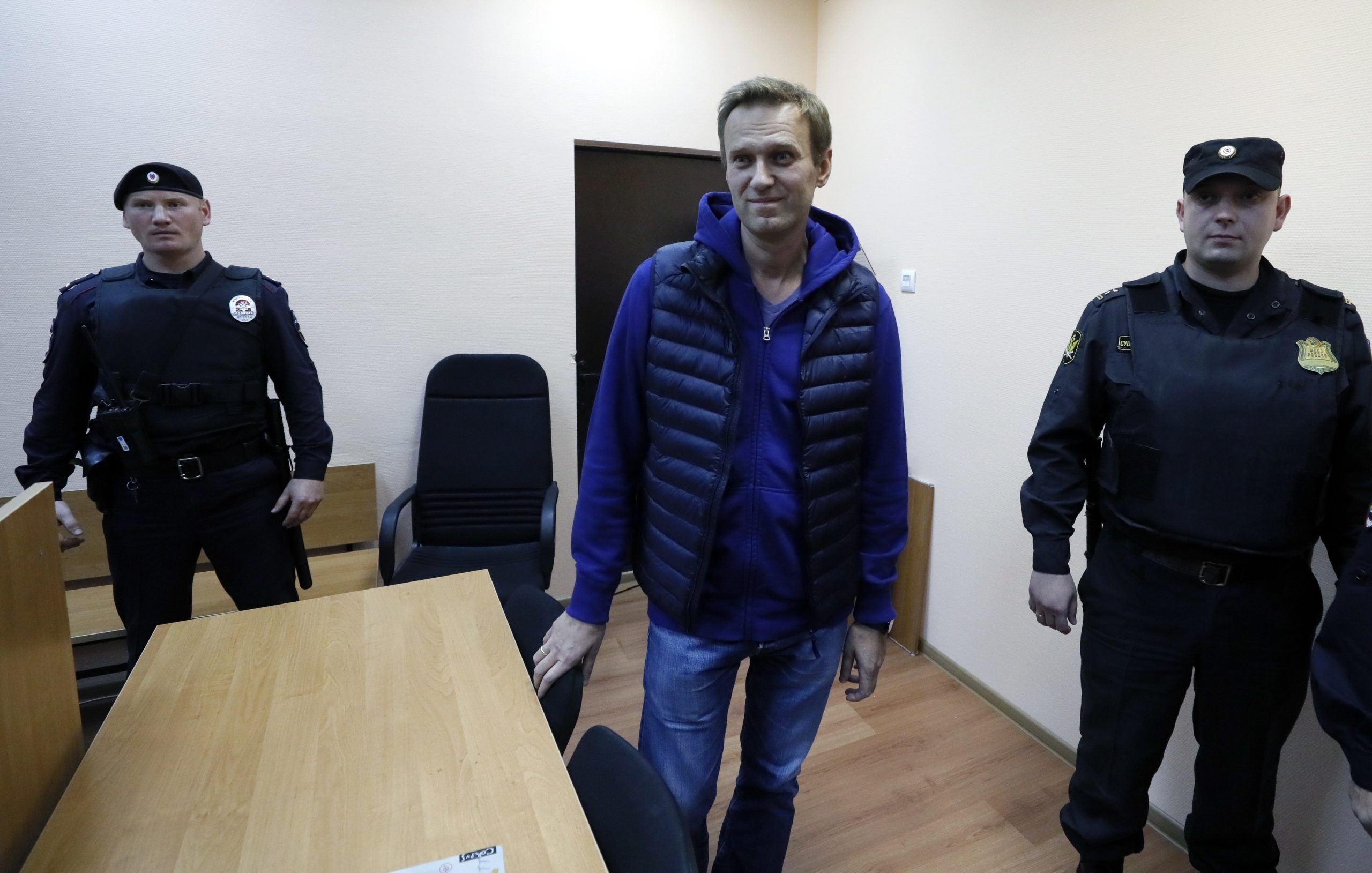 Libertado opositor russo Alexei Navalny após mês e meio na prisão