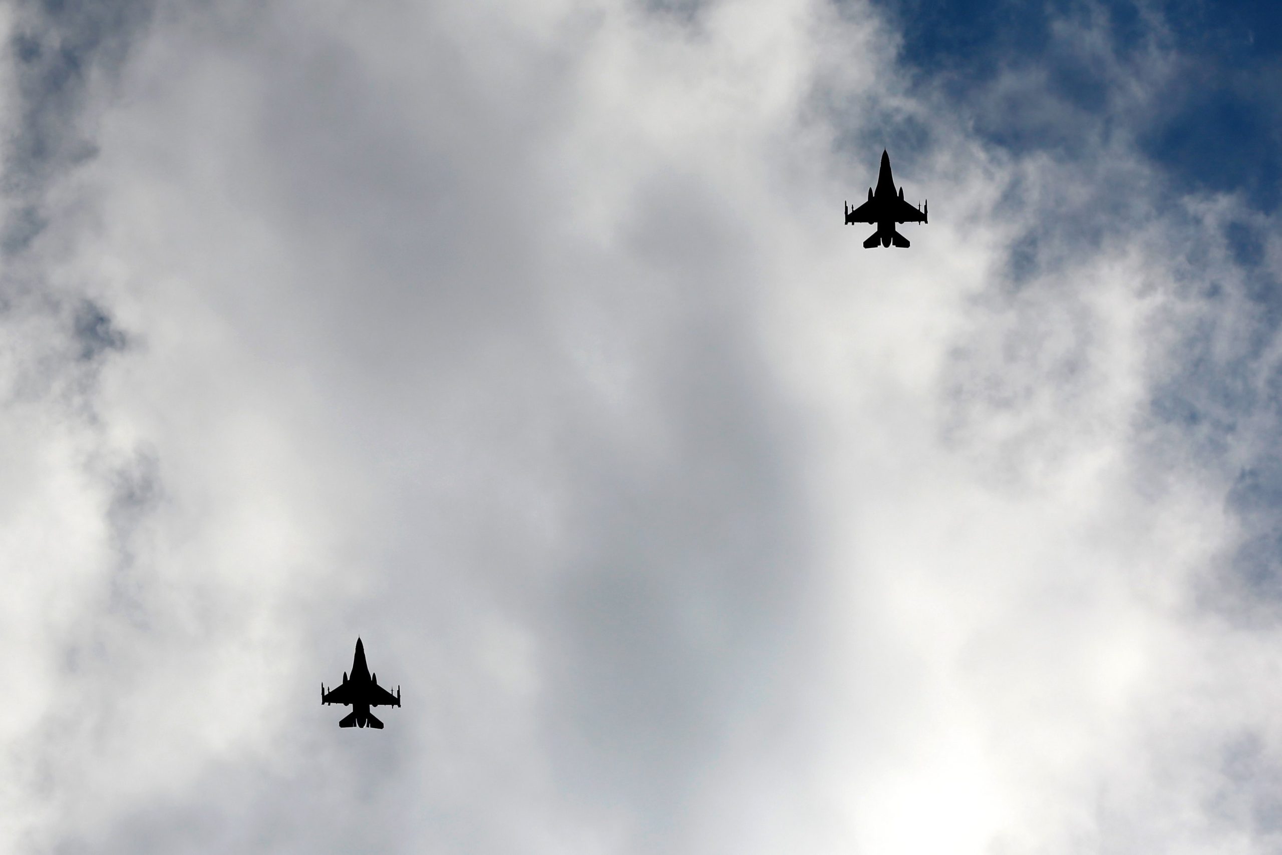 Emirados Árabes Unidos fecham acordo com Lockeed Martin para modificar 80 aviões F-16