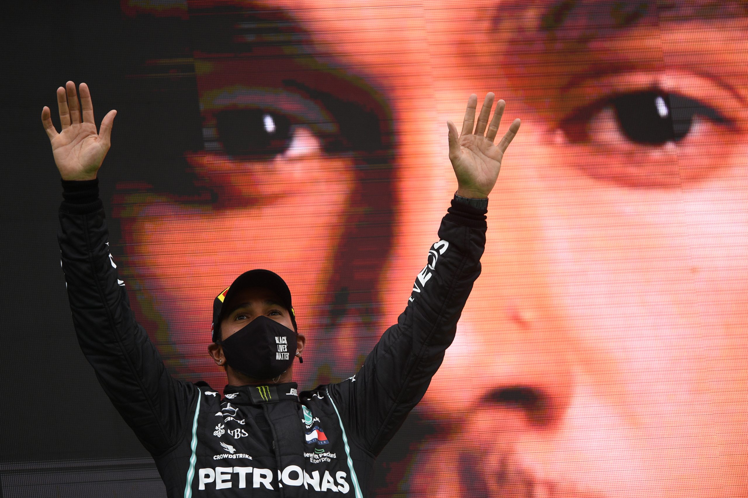 Lewis Hamilton conquista sétimo título mundial de Fórmula 1 e iguala Schumacher